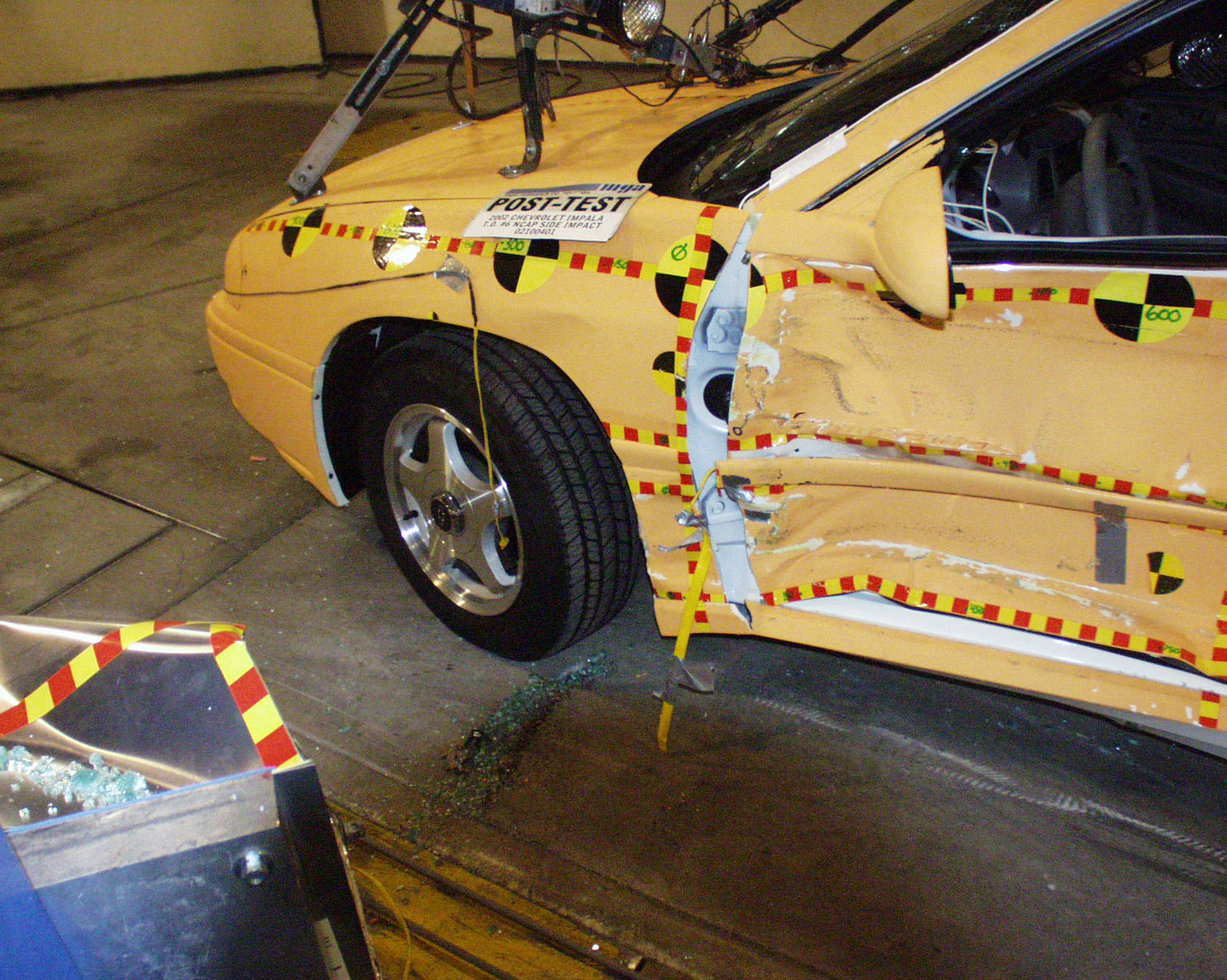 2002 CHEVROLET IMPALA crash image 11