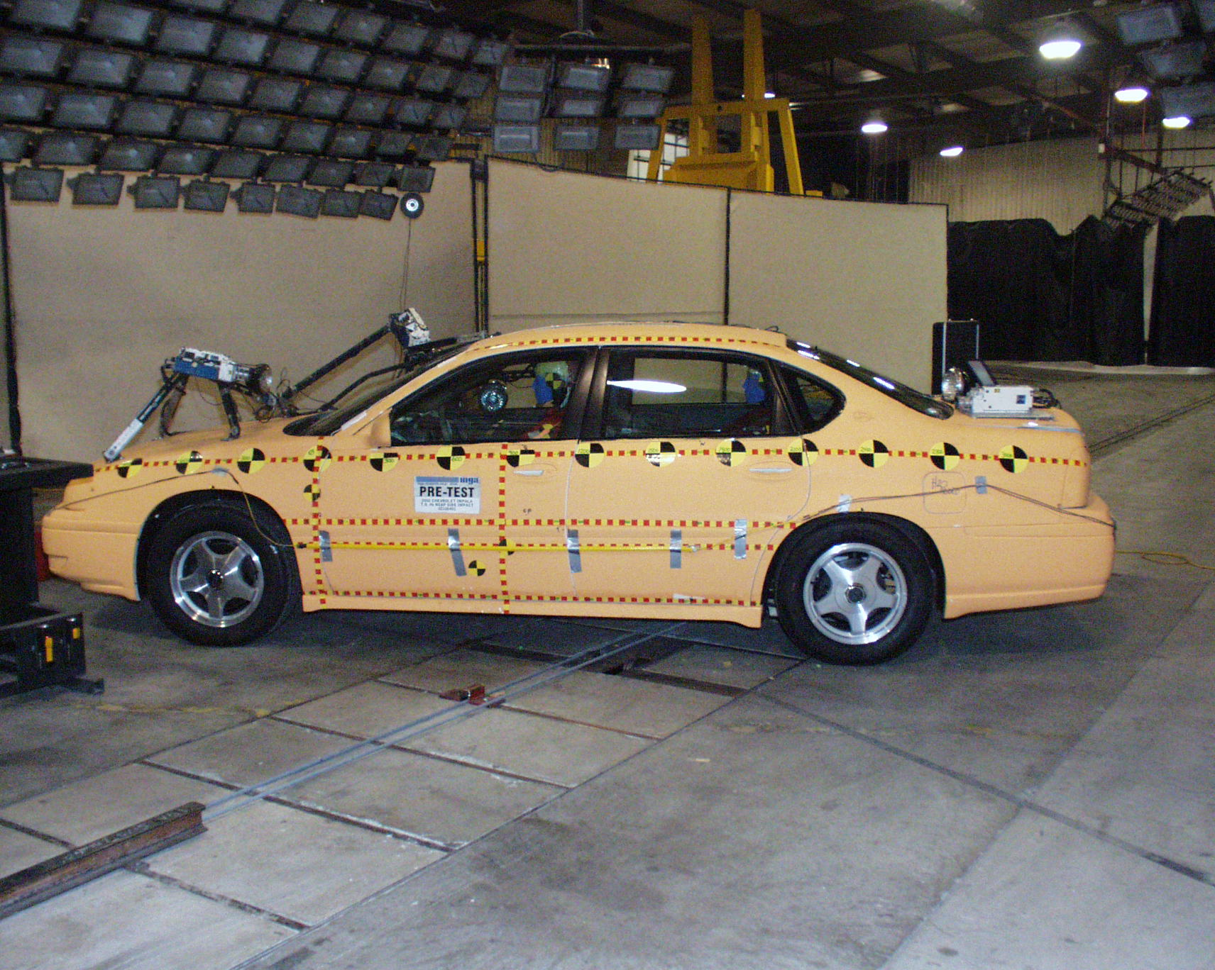 2002 CHEVROLET IMPALA crash image 5