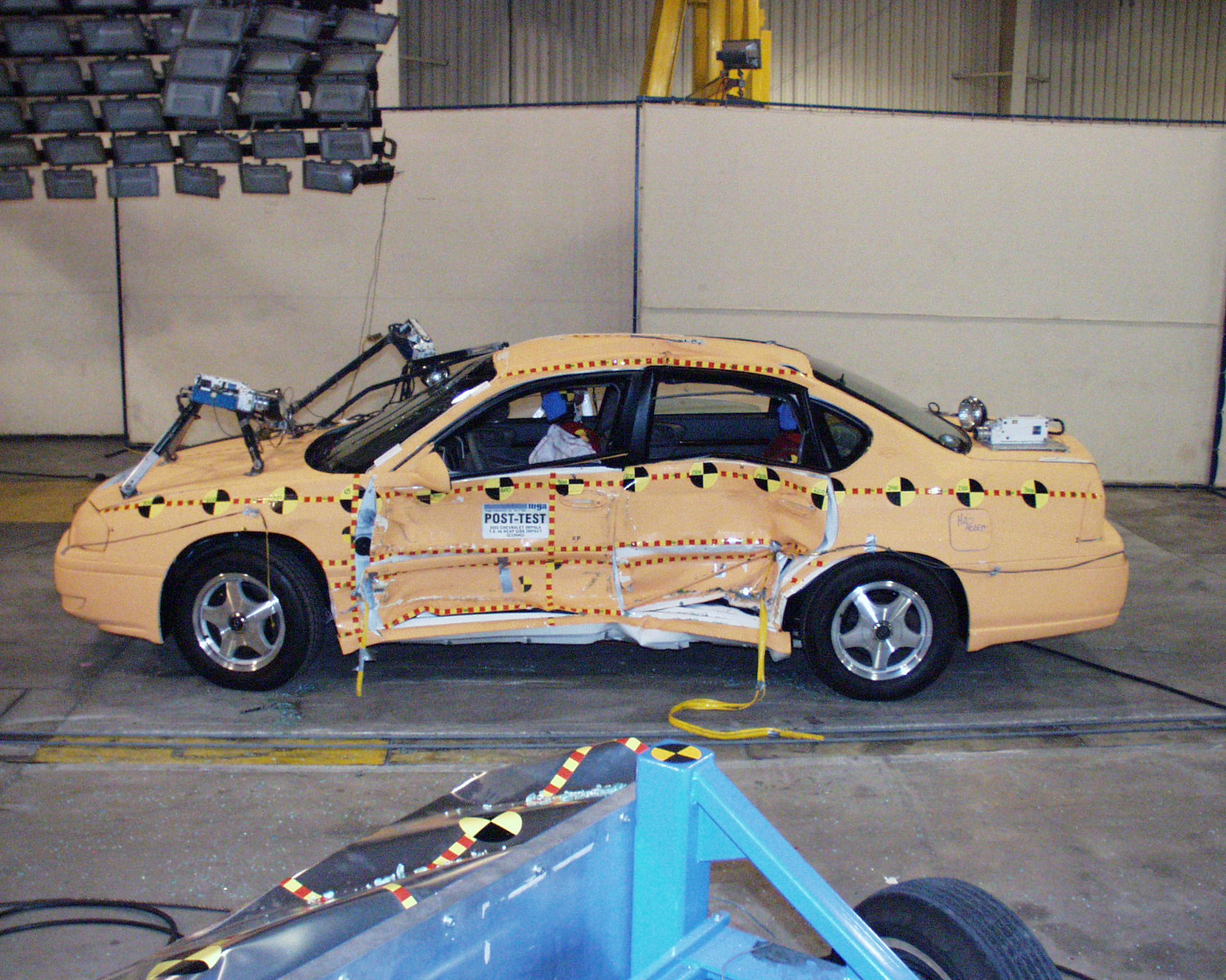 2002 CHEVROLET IMPALA crash image 6