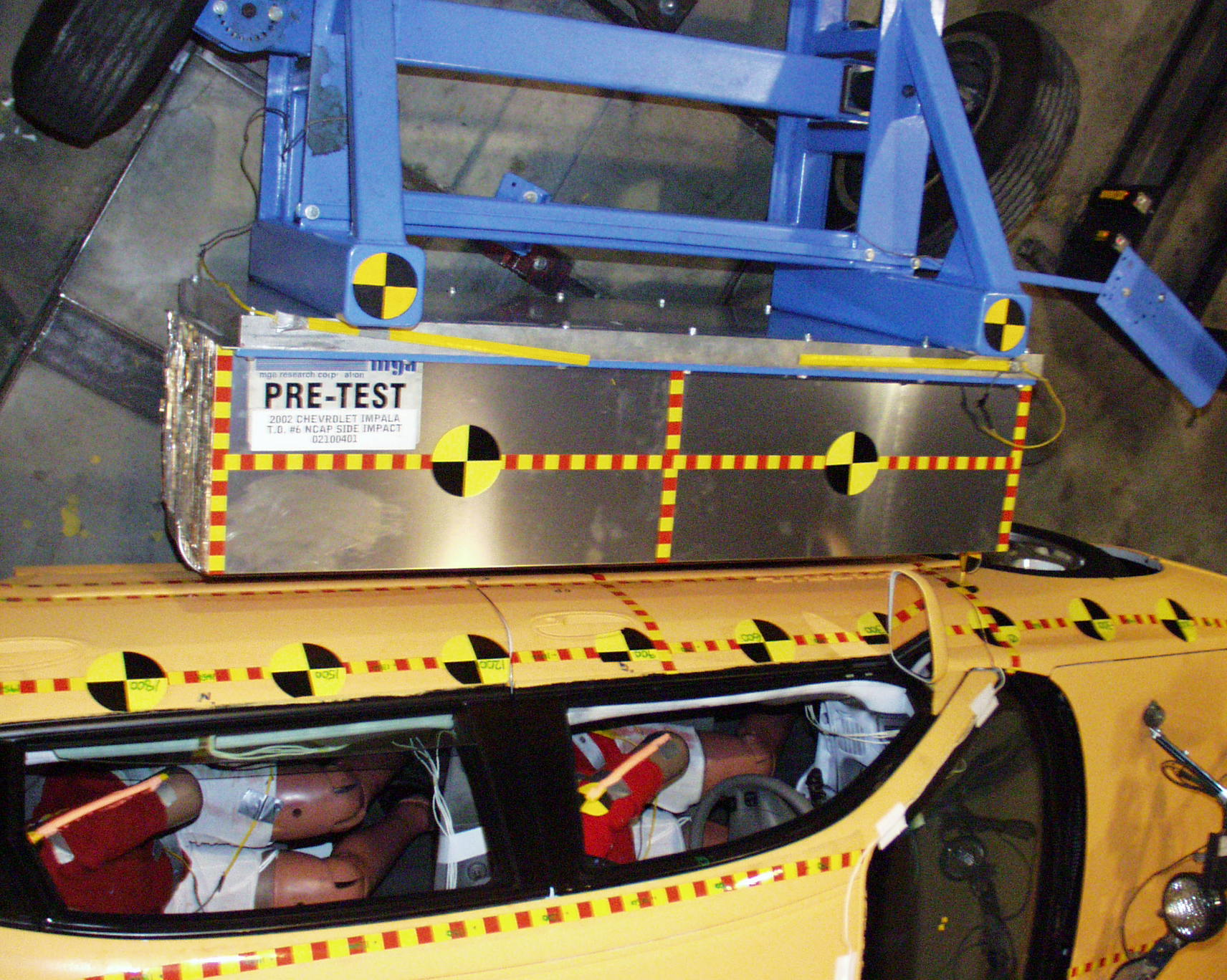 2002 CHEVROLET IMPALA crash image 9