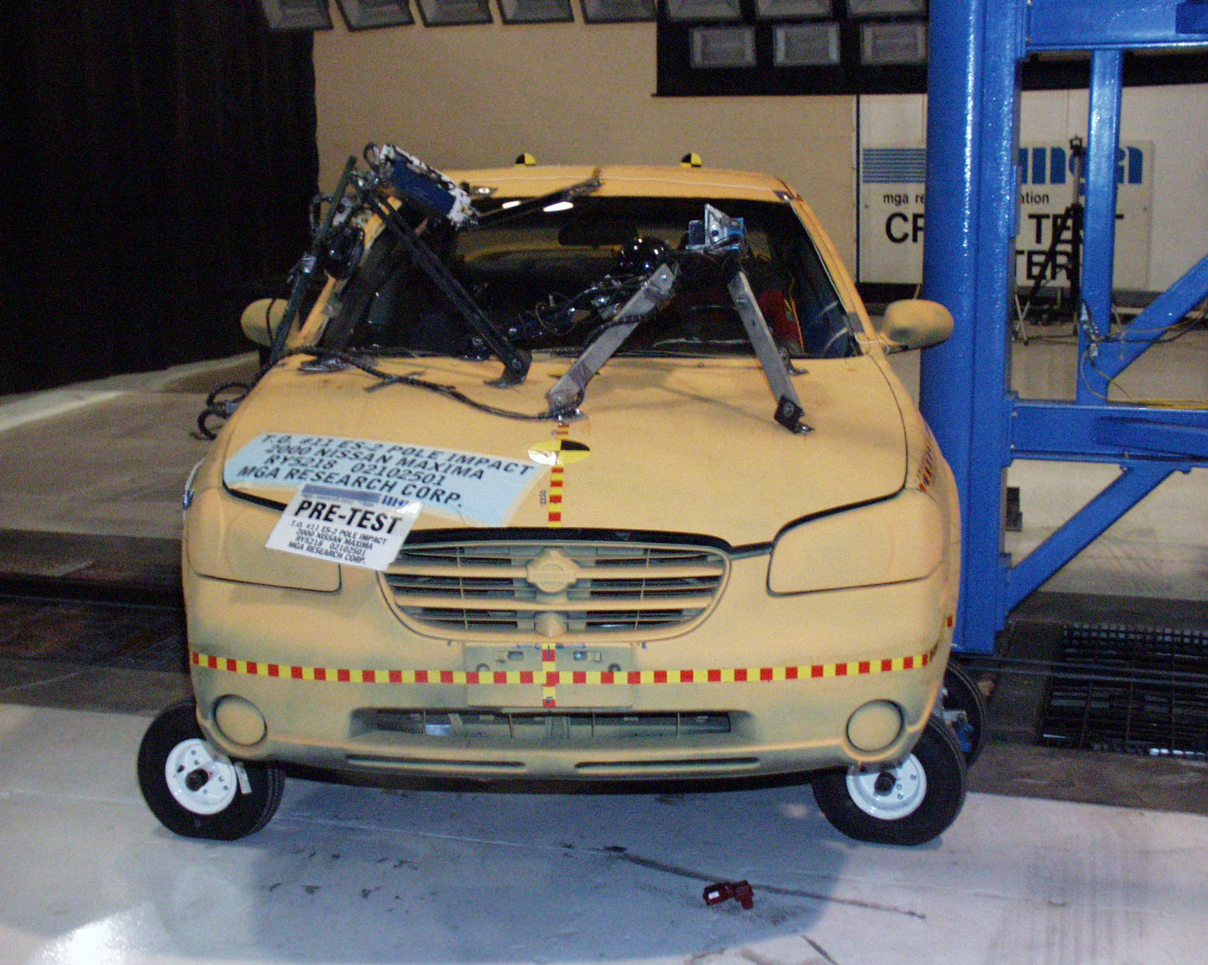 2000 NISSAN MAXIMA crash image