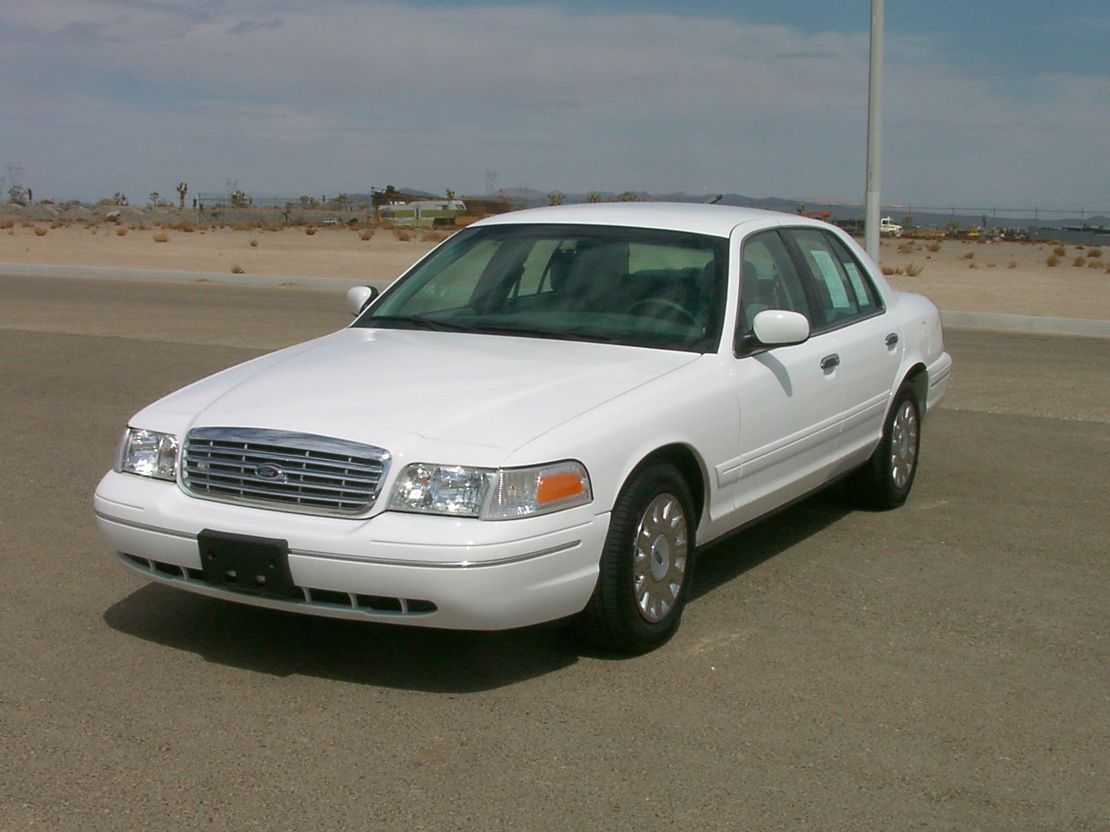 2003 FORD CROWN VICTORIA crash image