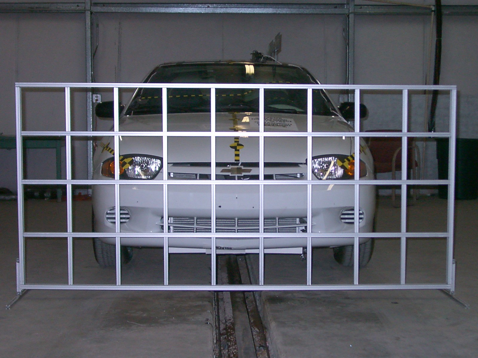 2003 CHEVROLET CAVALIER crash image