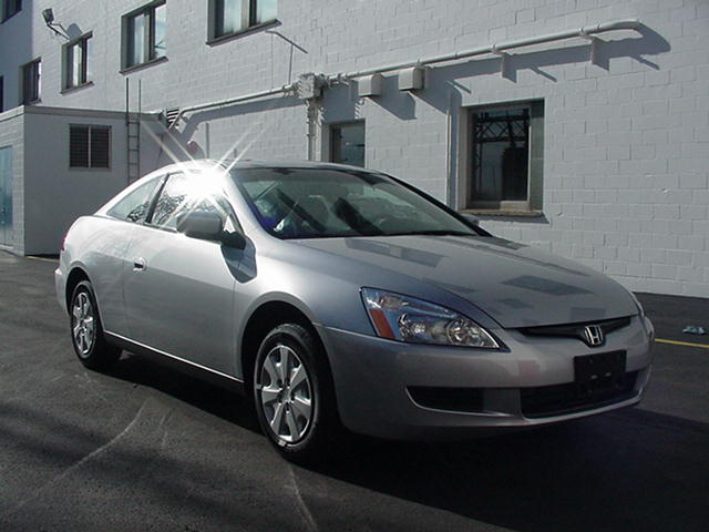 2003 HONDA ACCORD crash image 8