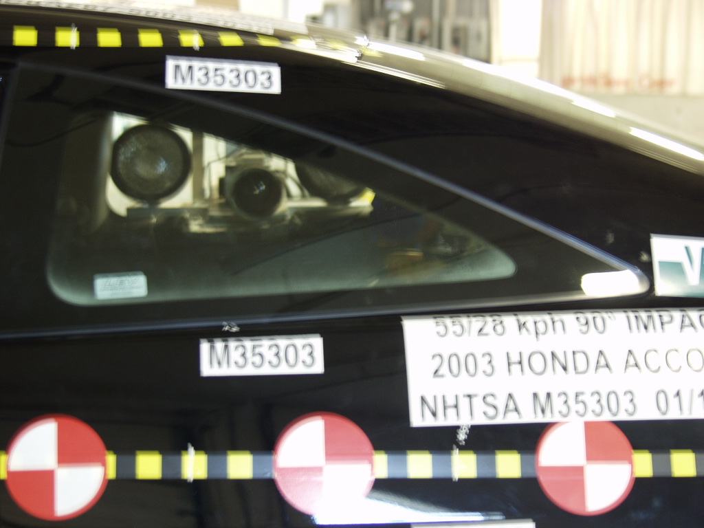 2003 HONDA ACCORD crash image 21