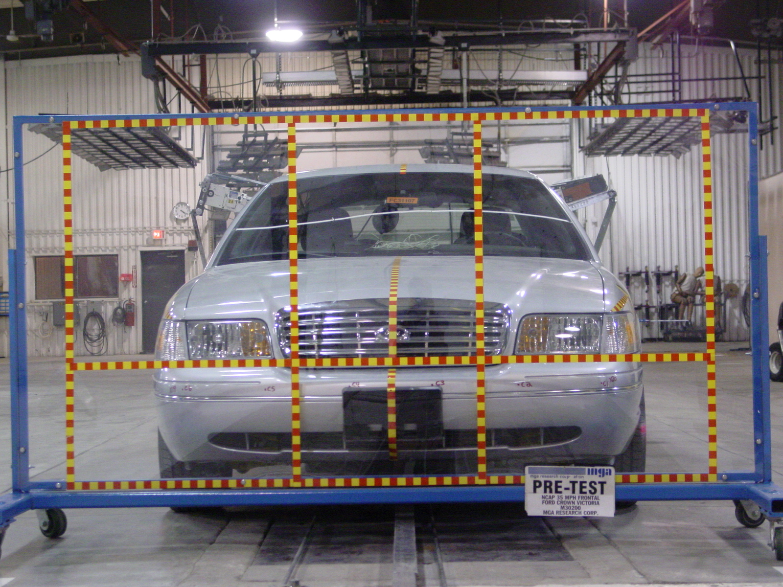 2003 FORD CROWN VICTORIA crash image