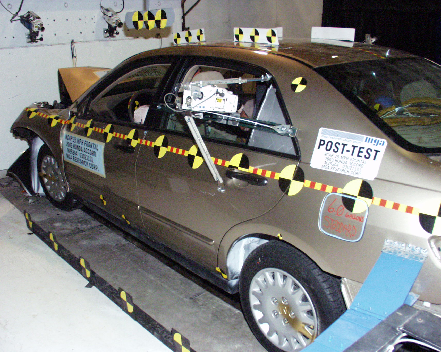2003 HONDA ACCORD crash image 16