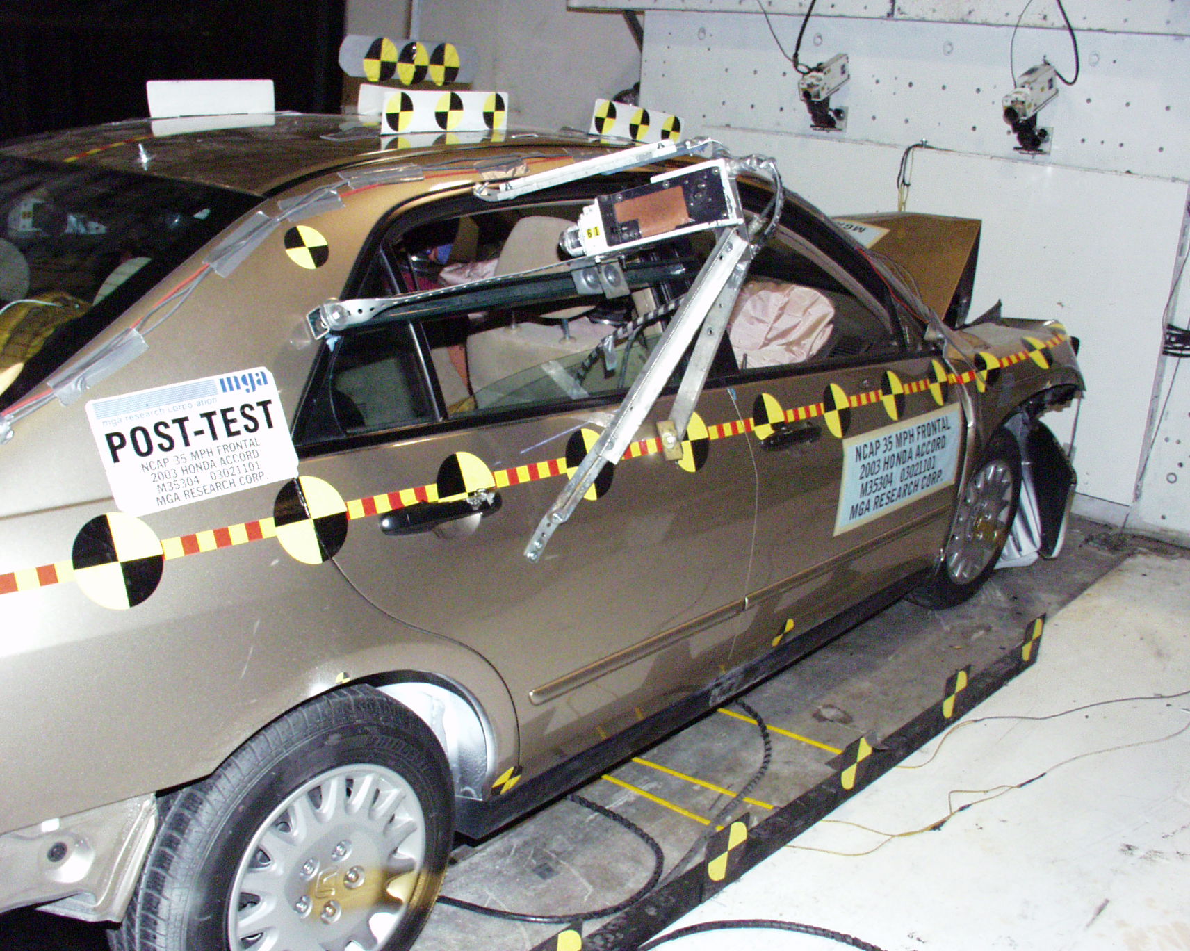 2003 HONDA ACCORD crash image 17