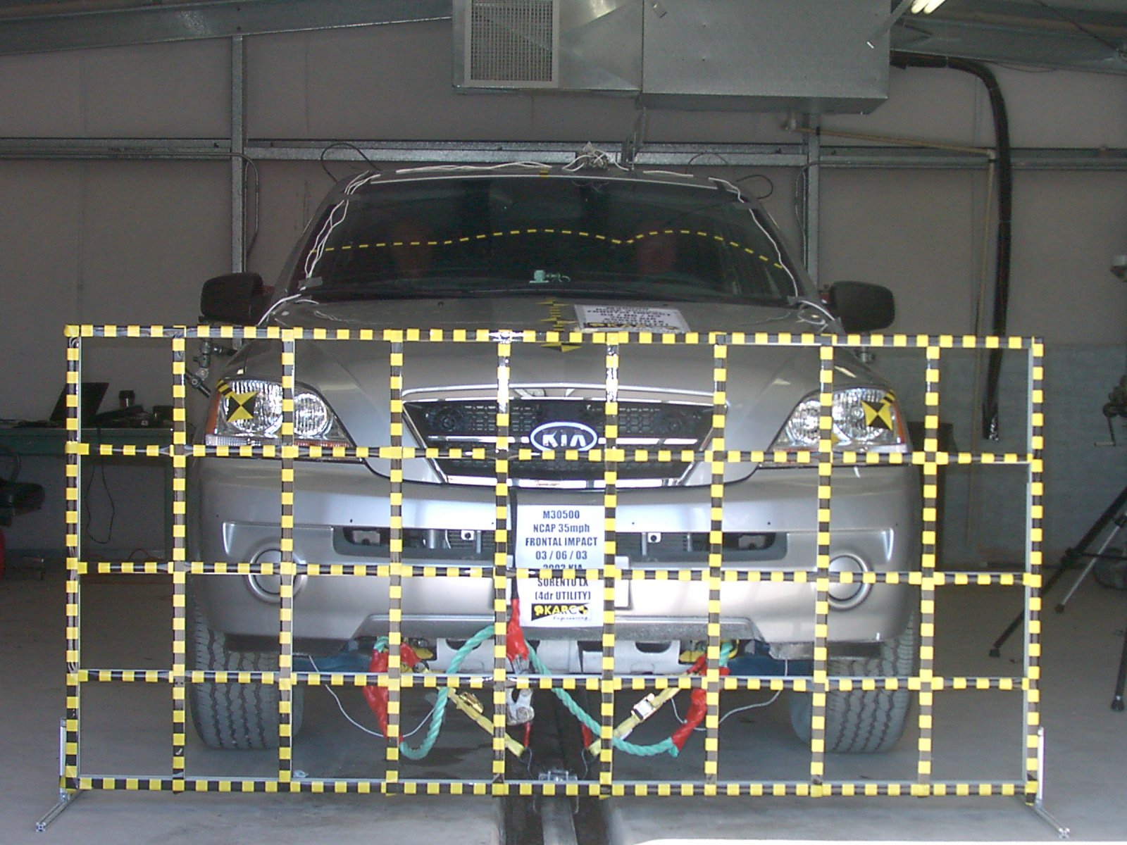 2003 KIA SORENTO crash-test photo
