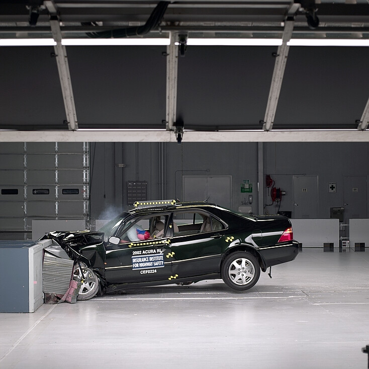 2002 ACURA 3.5 RL crash-test photo