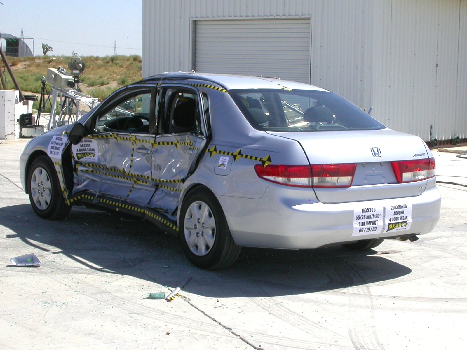 2003 HONDA ACCORD crash image 12