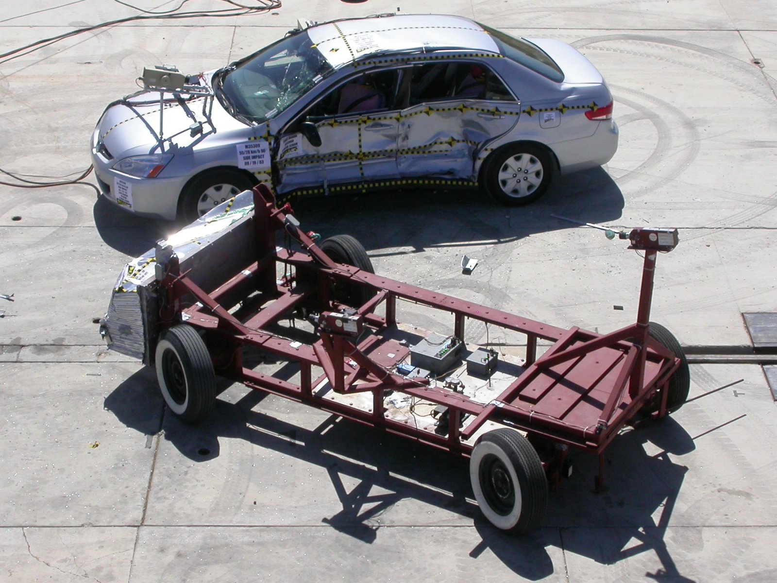 2003 HONDA ACCORD crash image 16