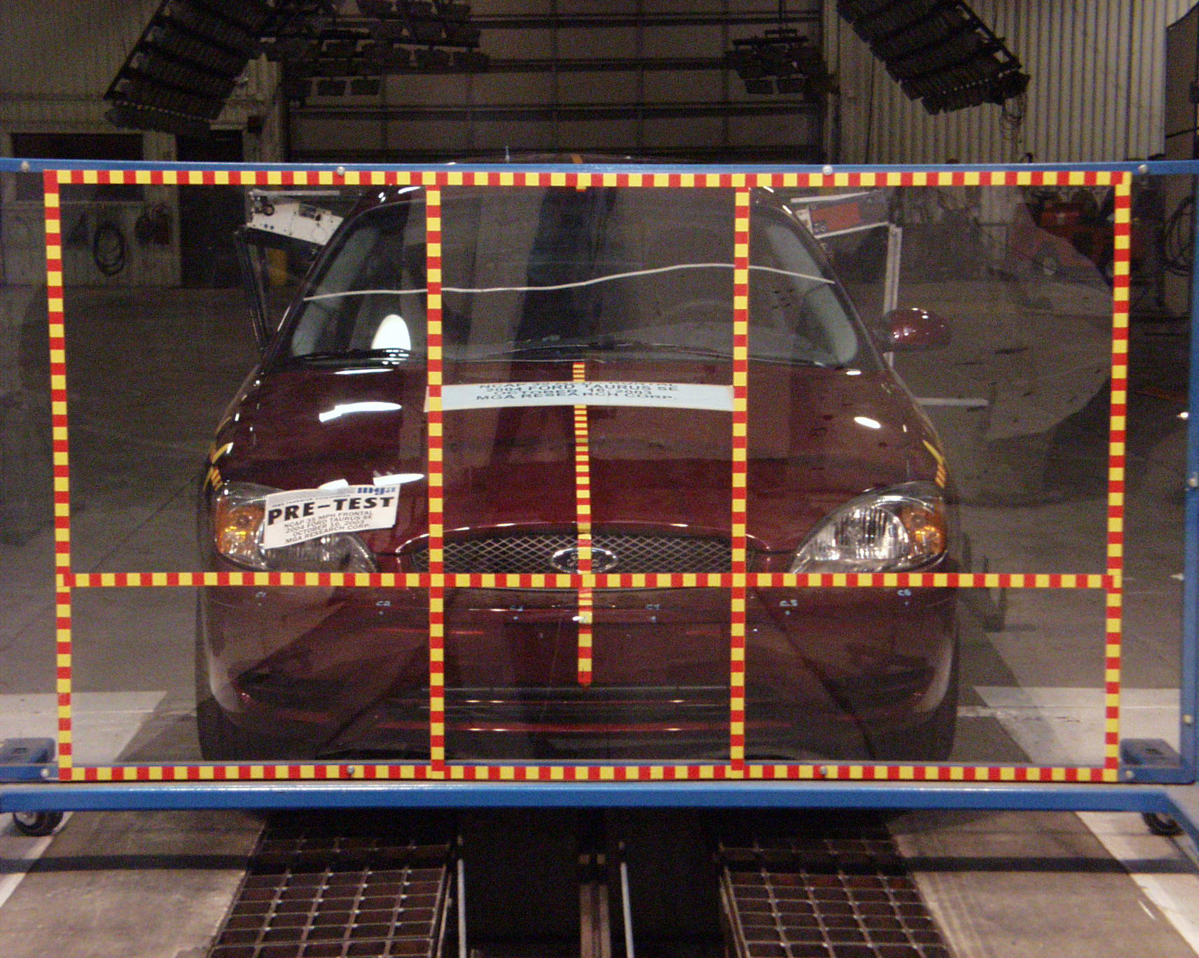 2004 FORD TAURUS crash image