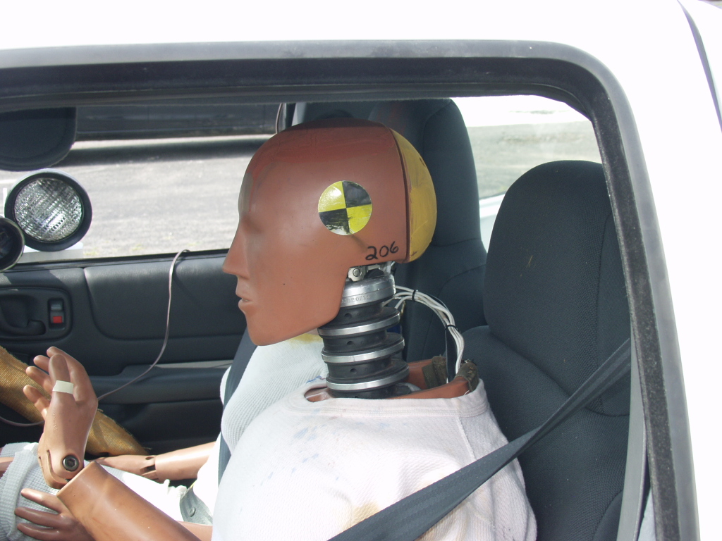2003 CHEVROLET S-10 crash image 22