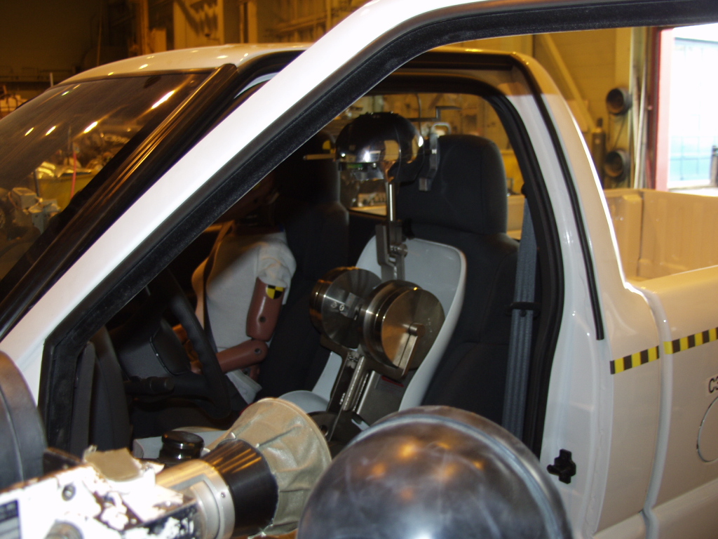 2003 CHEVROLET S-10 crash image 24