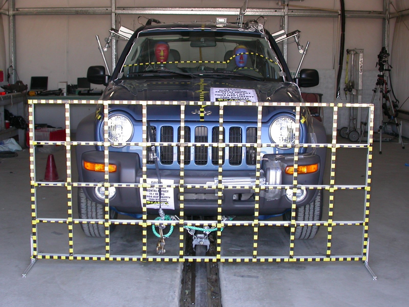 2004 JEEP LIBERTY crash image