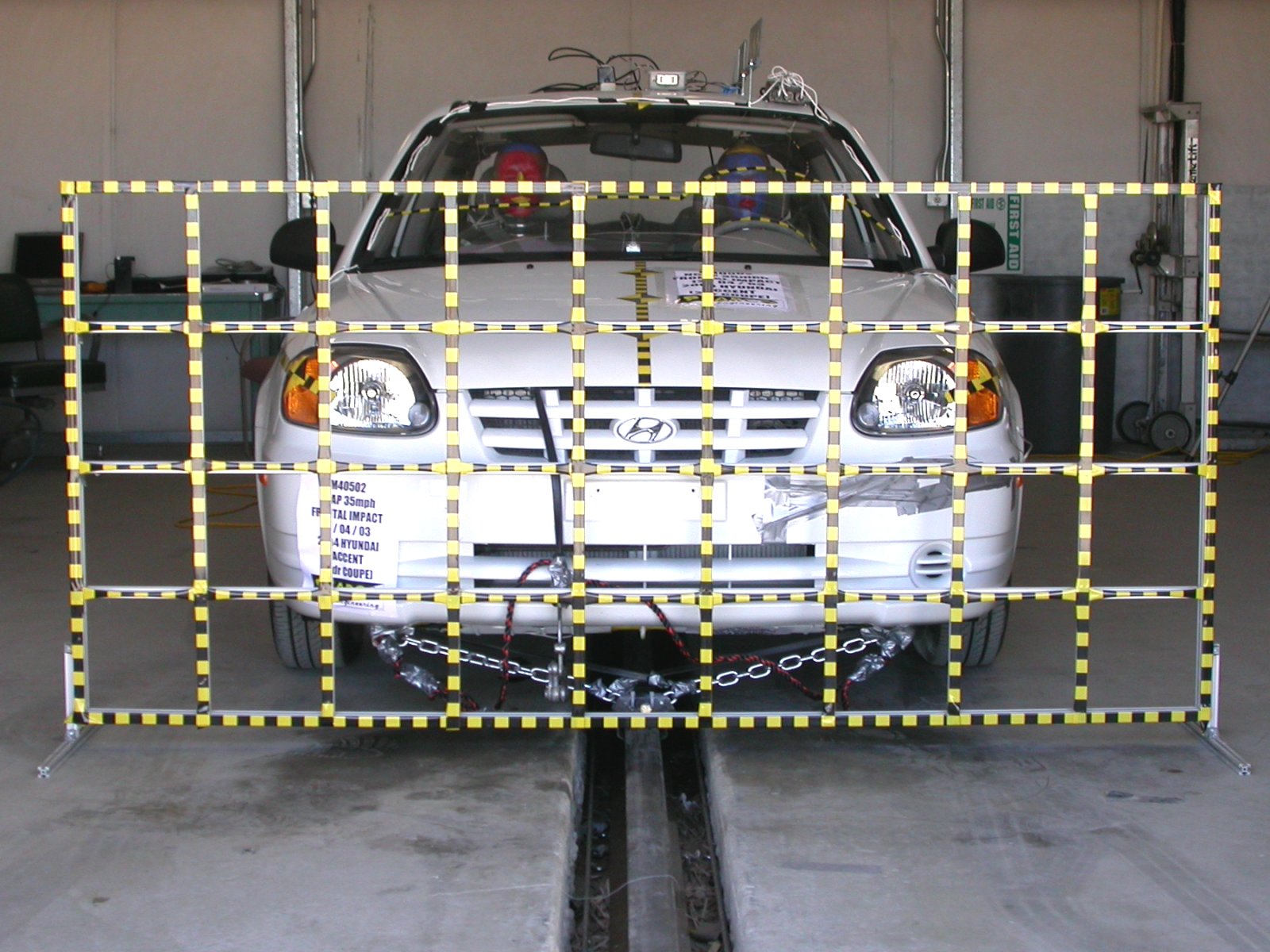 2004 HYUNDAI ACCENT crash image