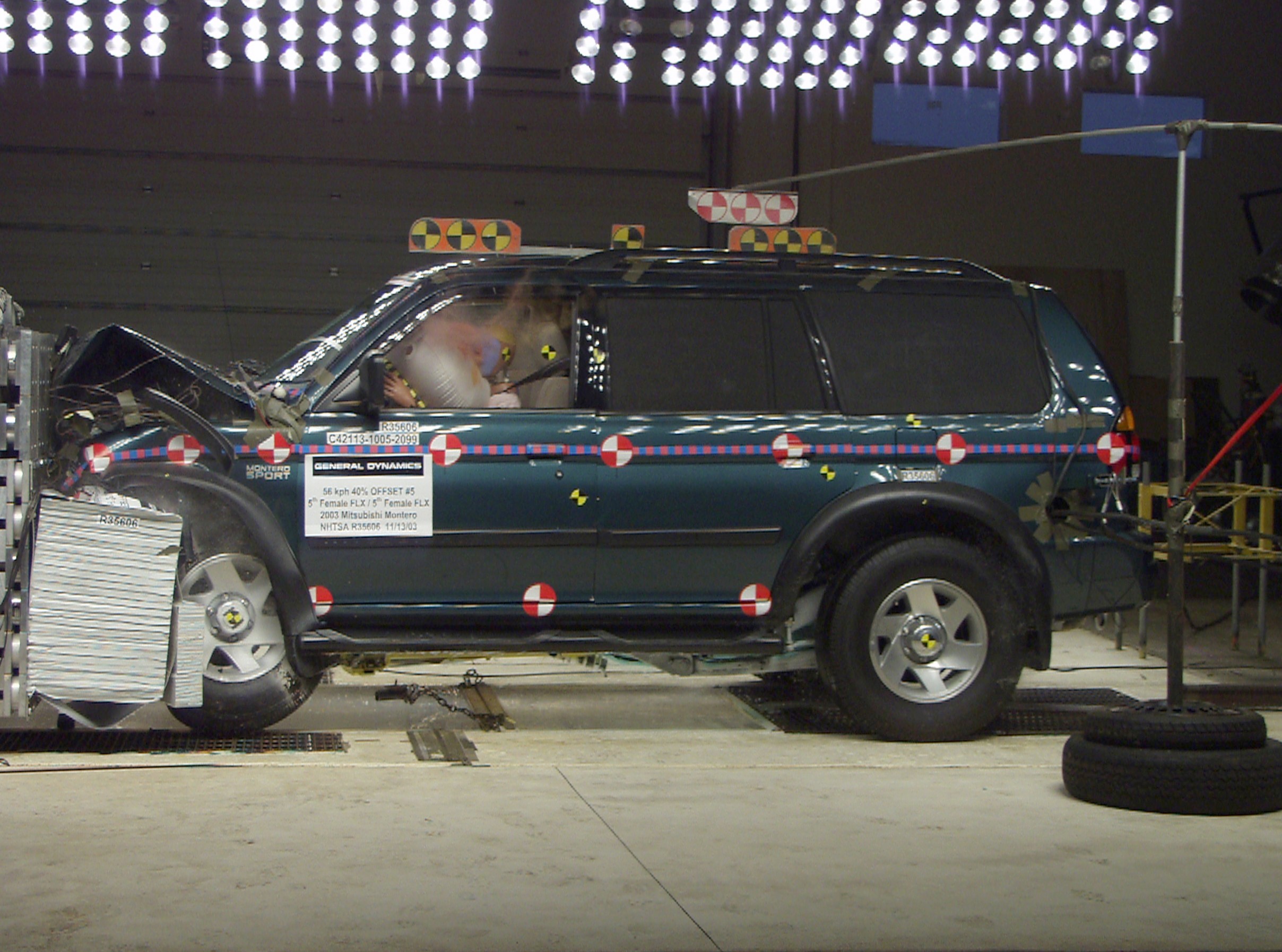 2003 MITSUBISHI MONTERO SPORT crash image