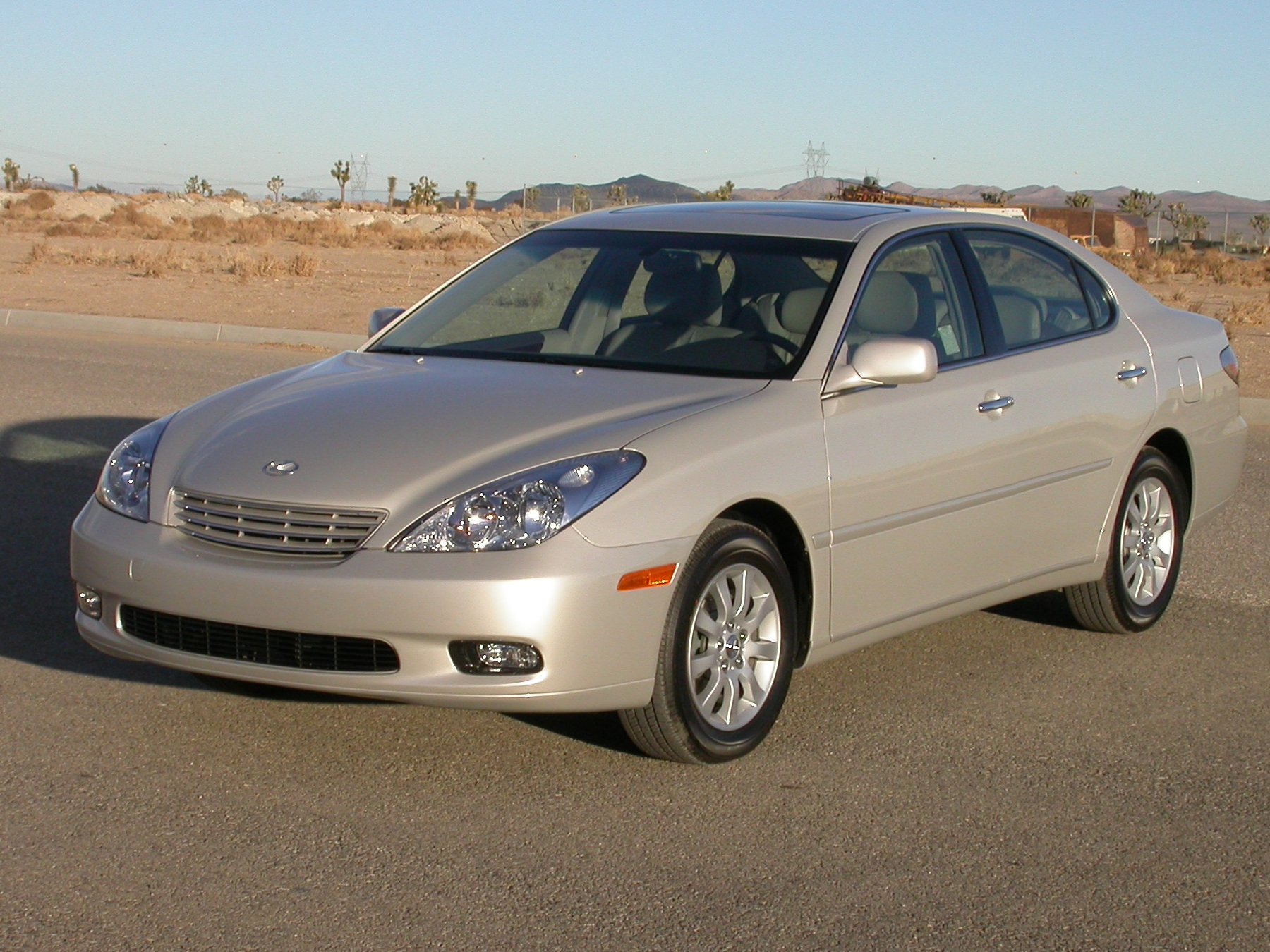 2004 LEXUS ES330 crash image