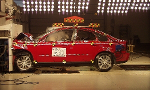 2004 VOLVO S40 crash image