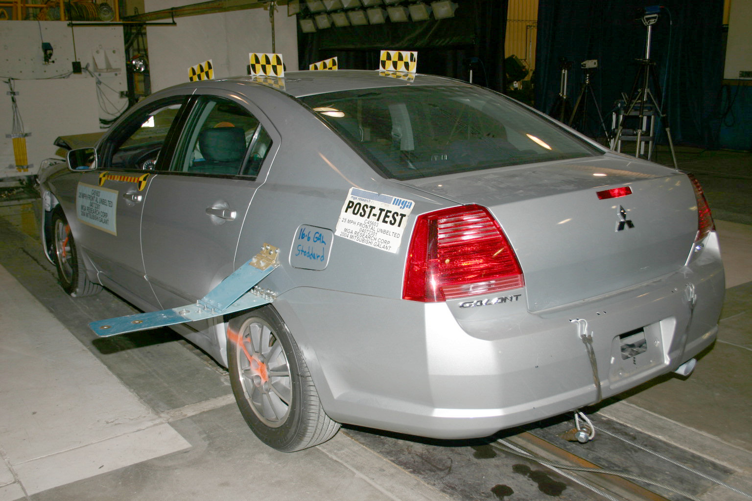 2004 MITSUBISHI GALANT crash image 12