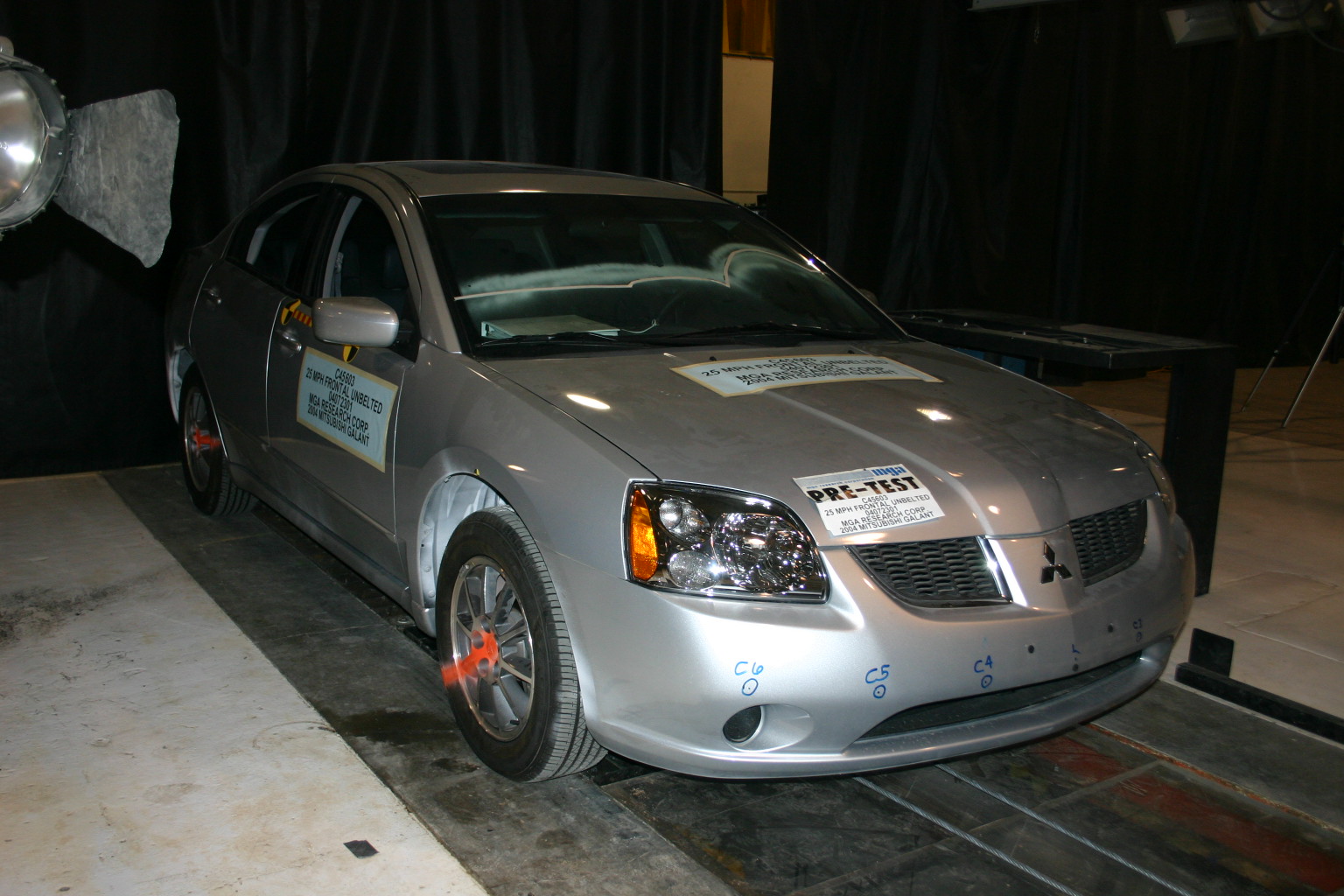 2004 MITSUBISHI GALANT crash image 9