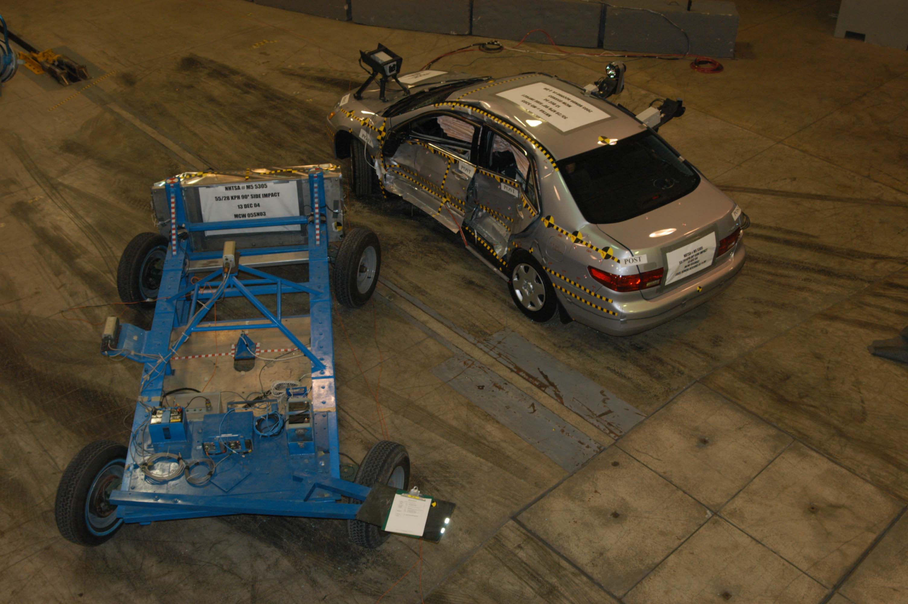2005 HONDA ACCORD crash image 2