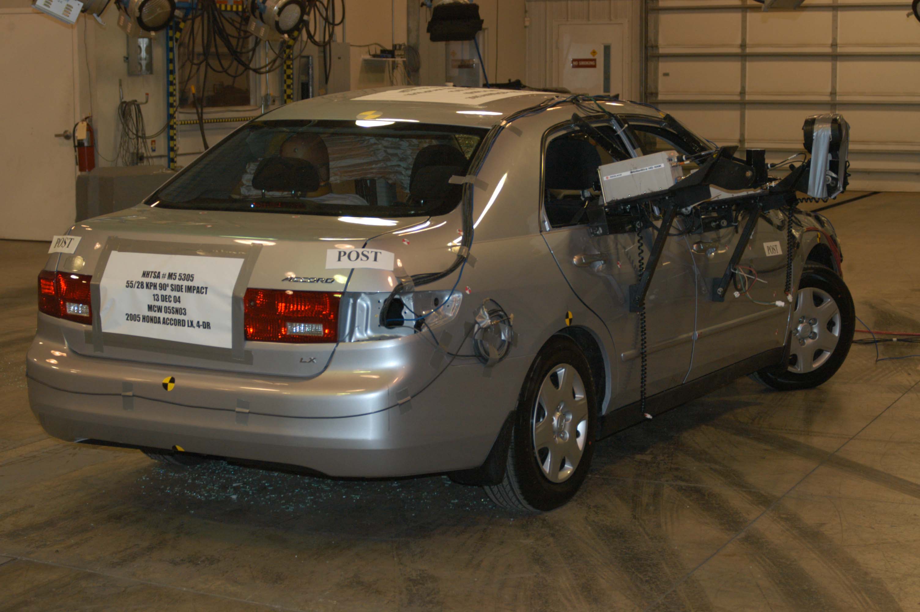 2005 HONDA ACCORD crash image 24