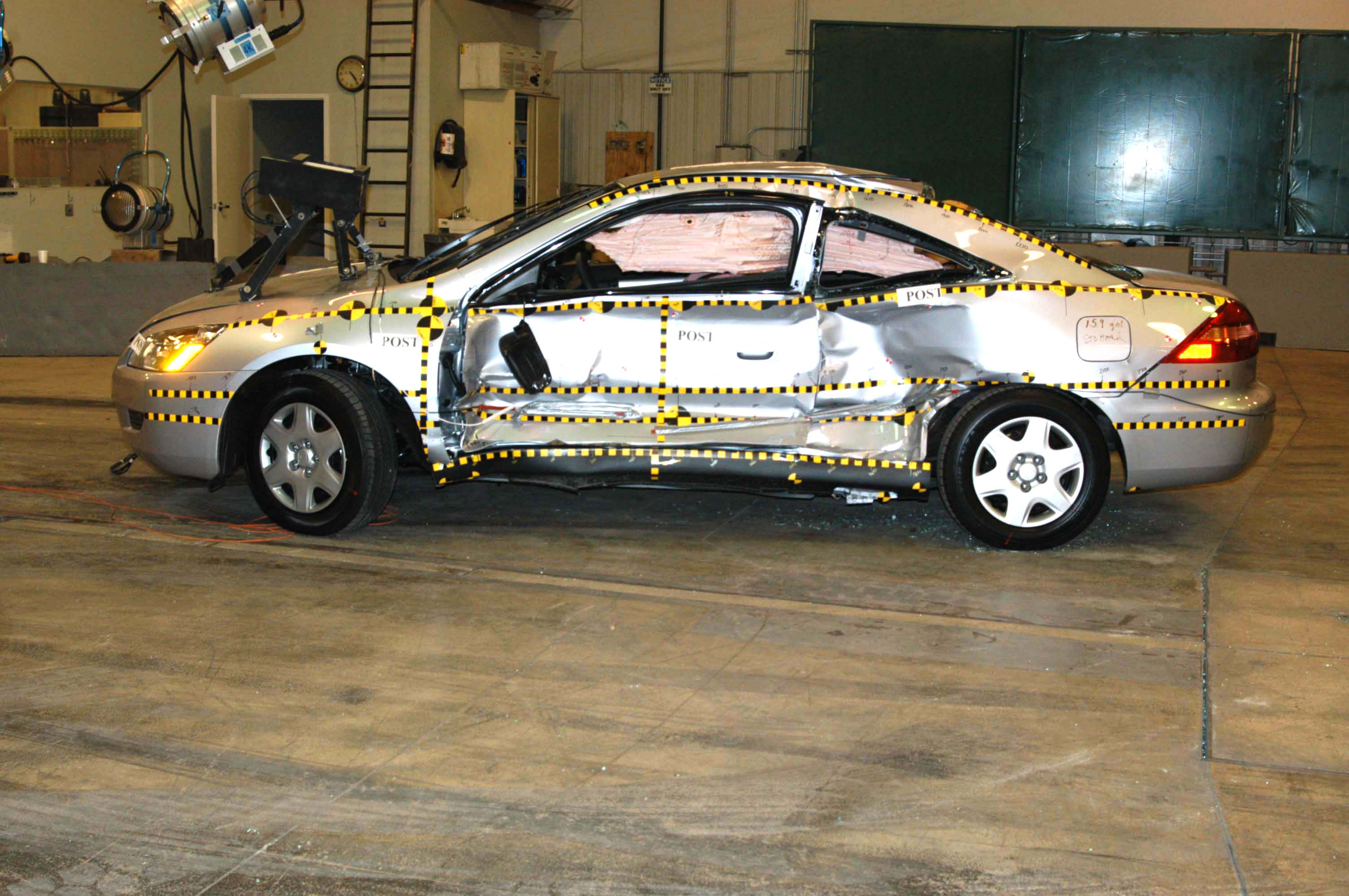 2005 HONDA ACCORD crash image 14
