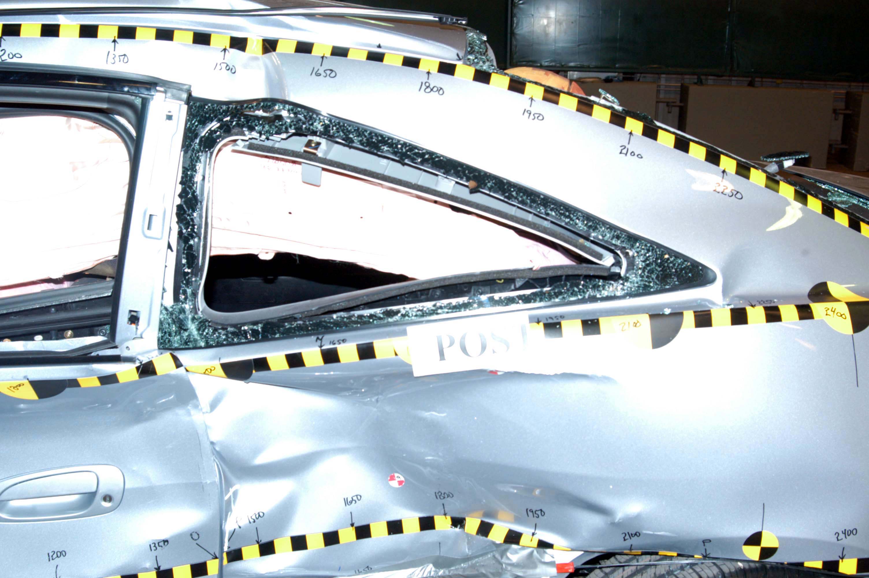 2005 HONDA ACCORD crash image 23