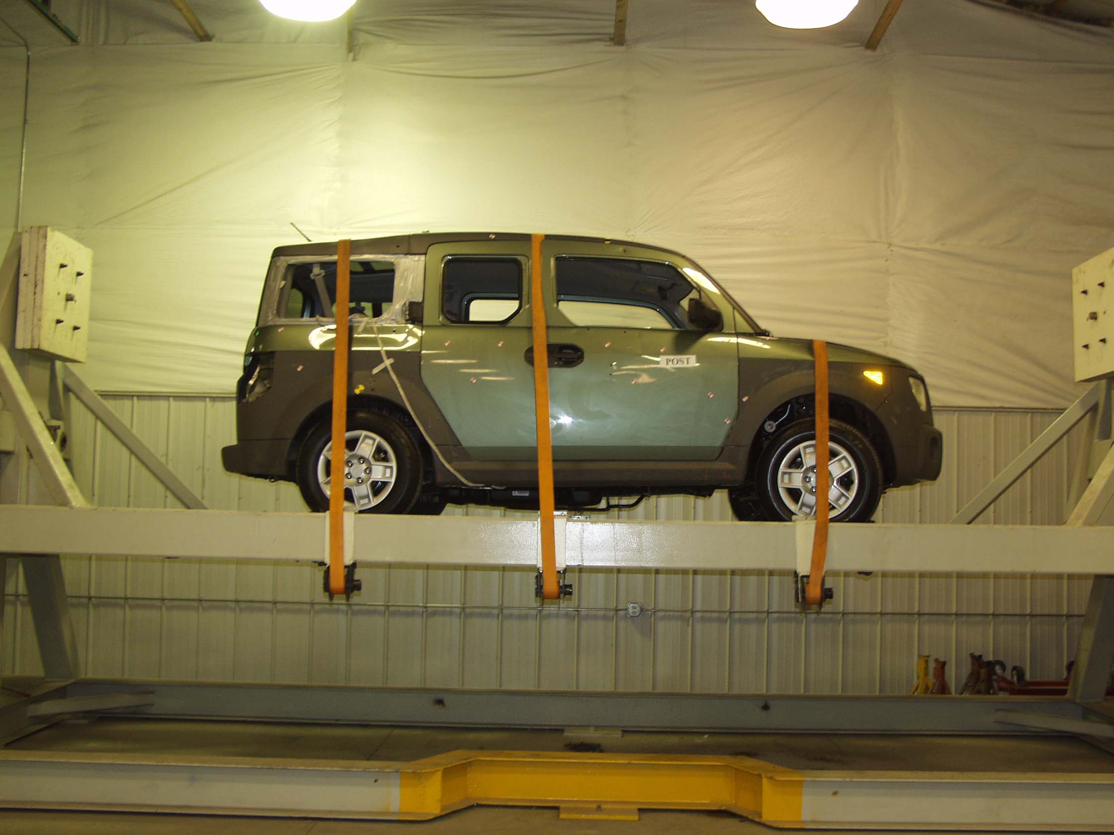 2005 HONDA ELEMENT crash image