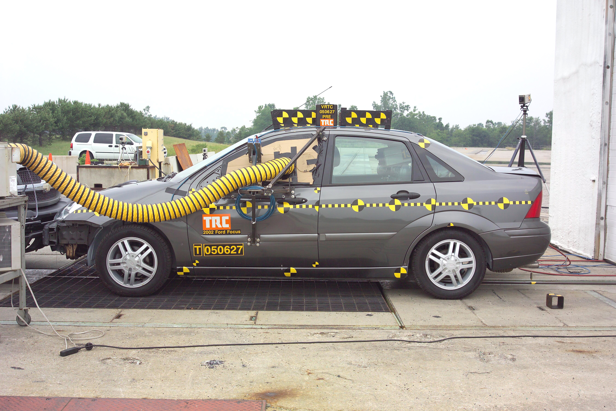 2003 CHEVROLET SILVERADO crash image 19