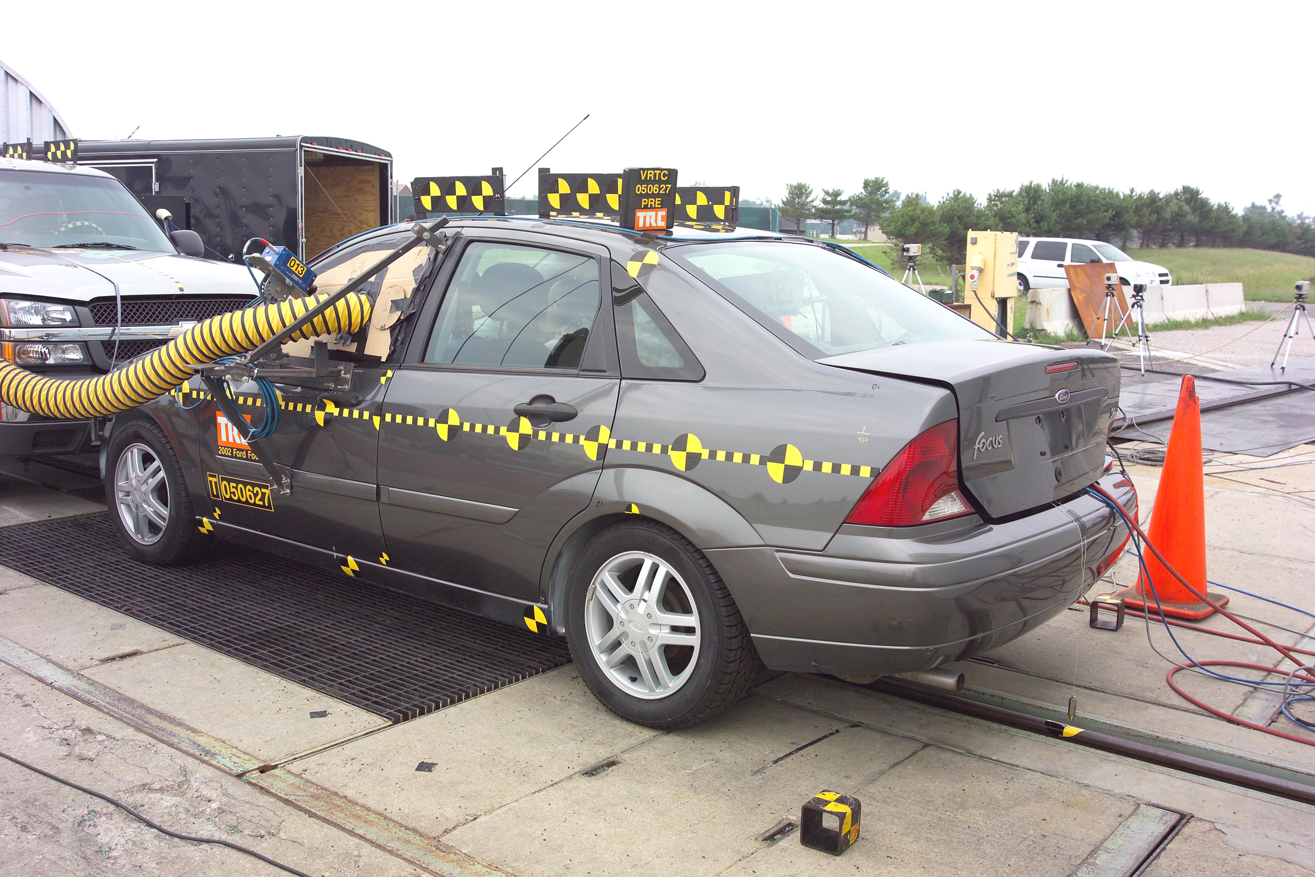 2003 CHEVROLET SILVERADO crash image 21
