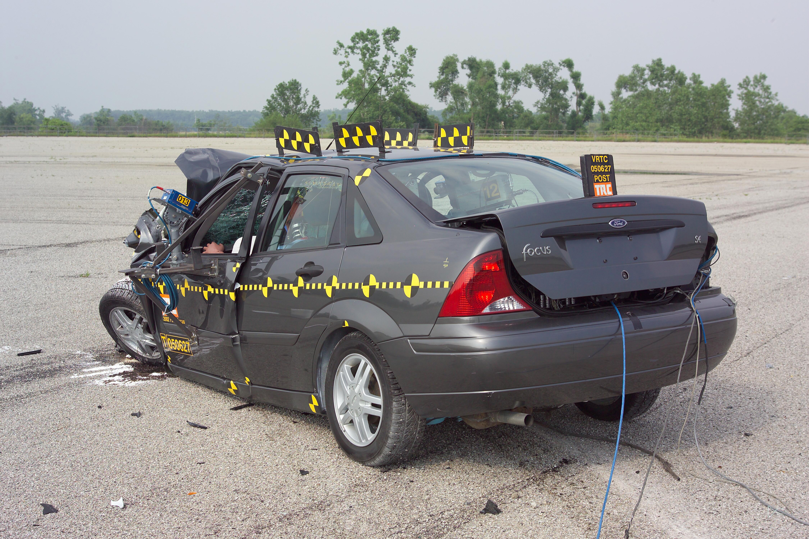 2003 CHEVROLET SILVERADO crash image 22