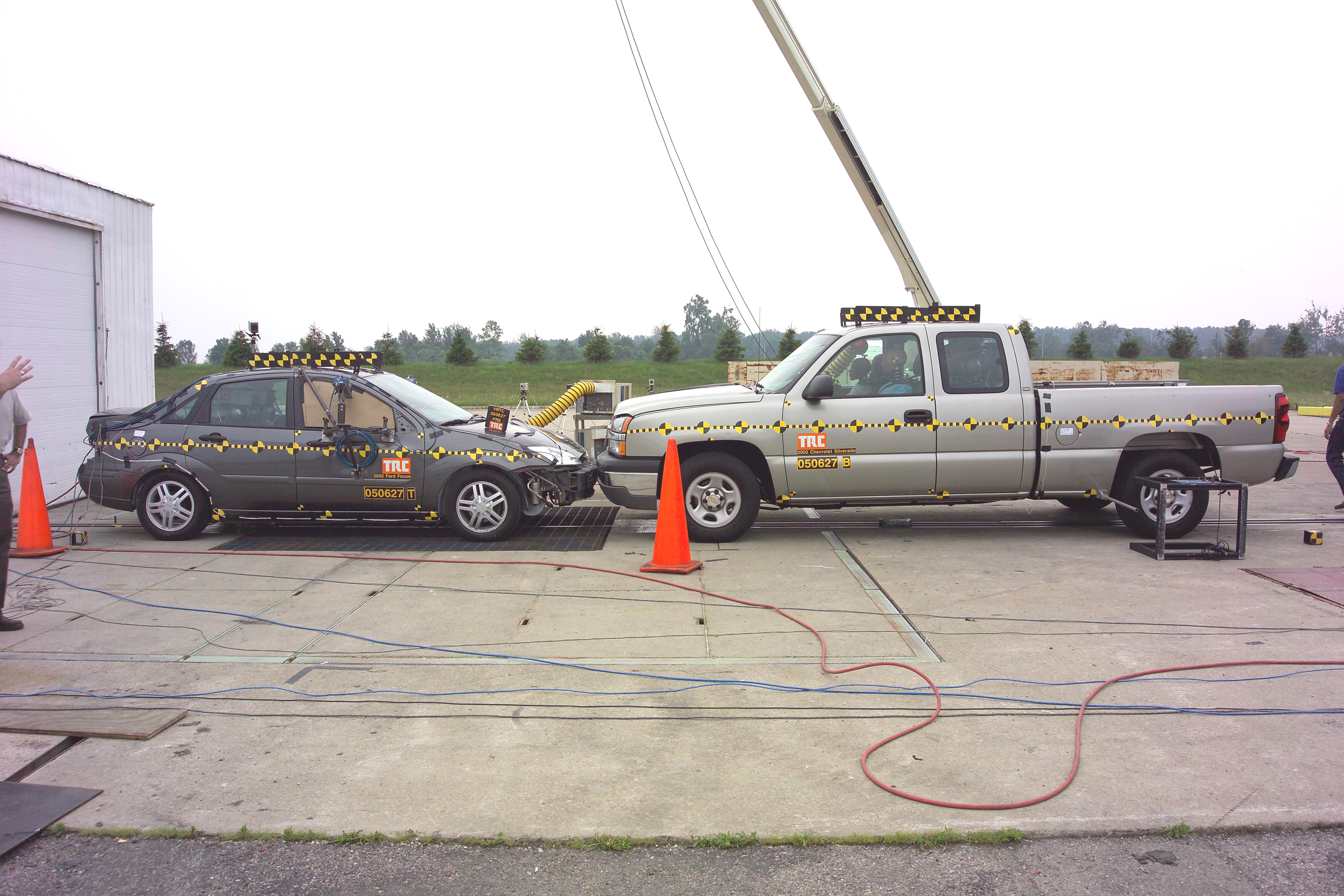 2003 CHEVROLET SILVERADO crash image 4