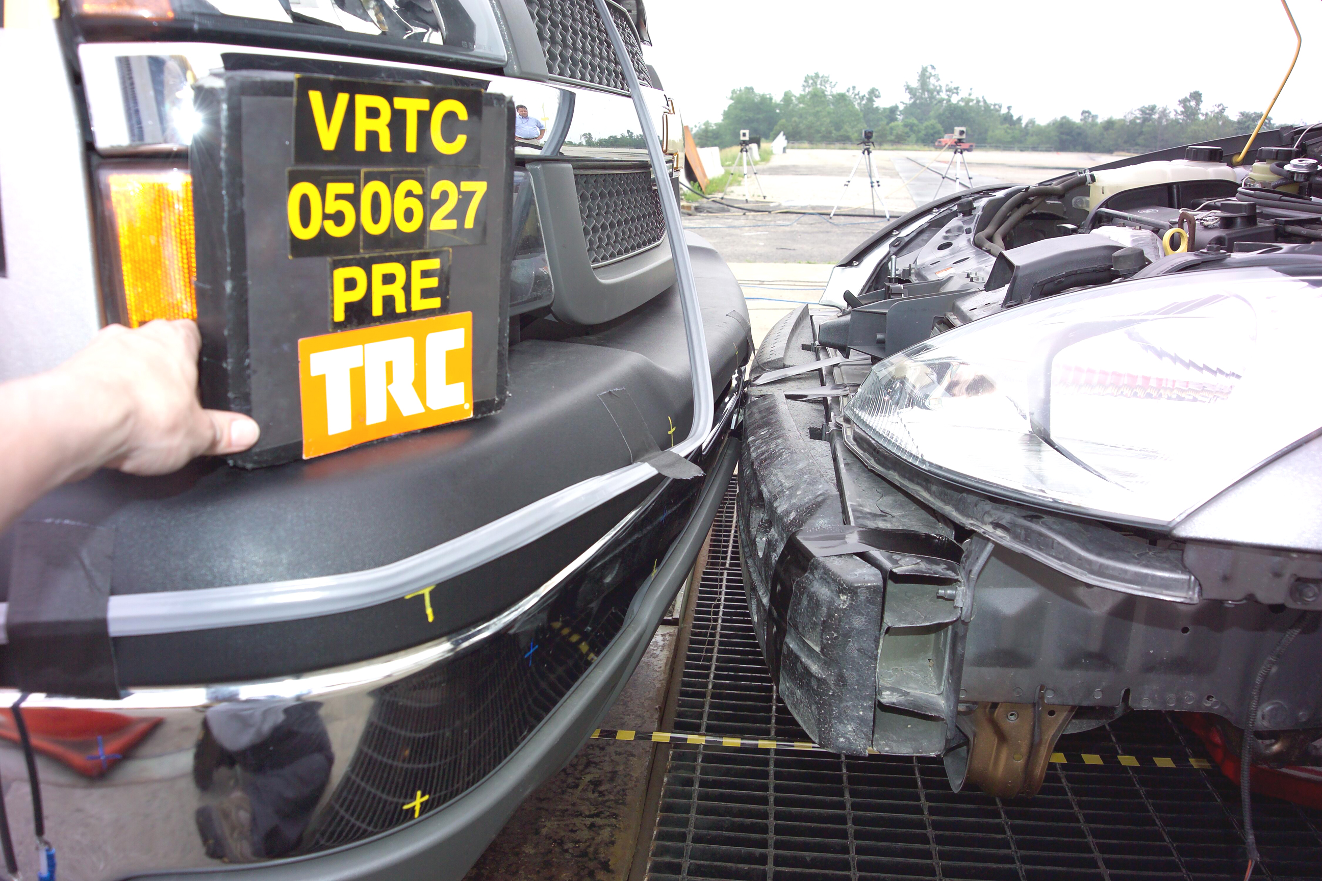 2003 CHEVROLET SILVERADO crash image 7
