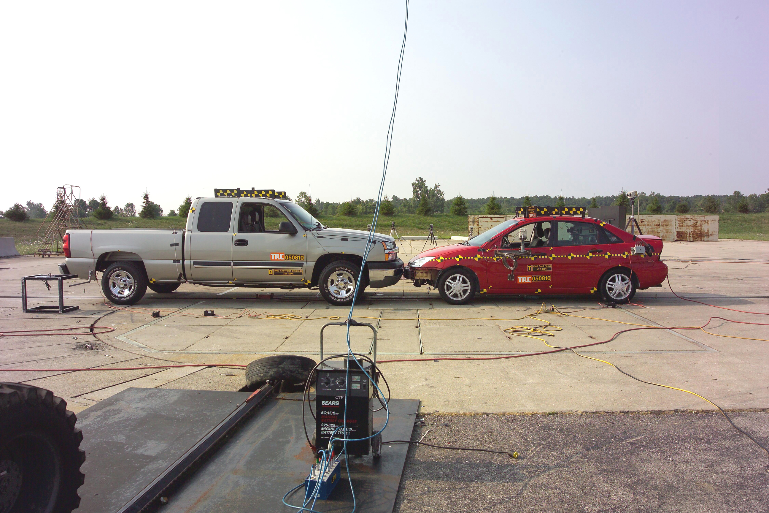 2003 CHEVROLET SILVERADO crash image