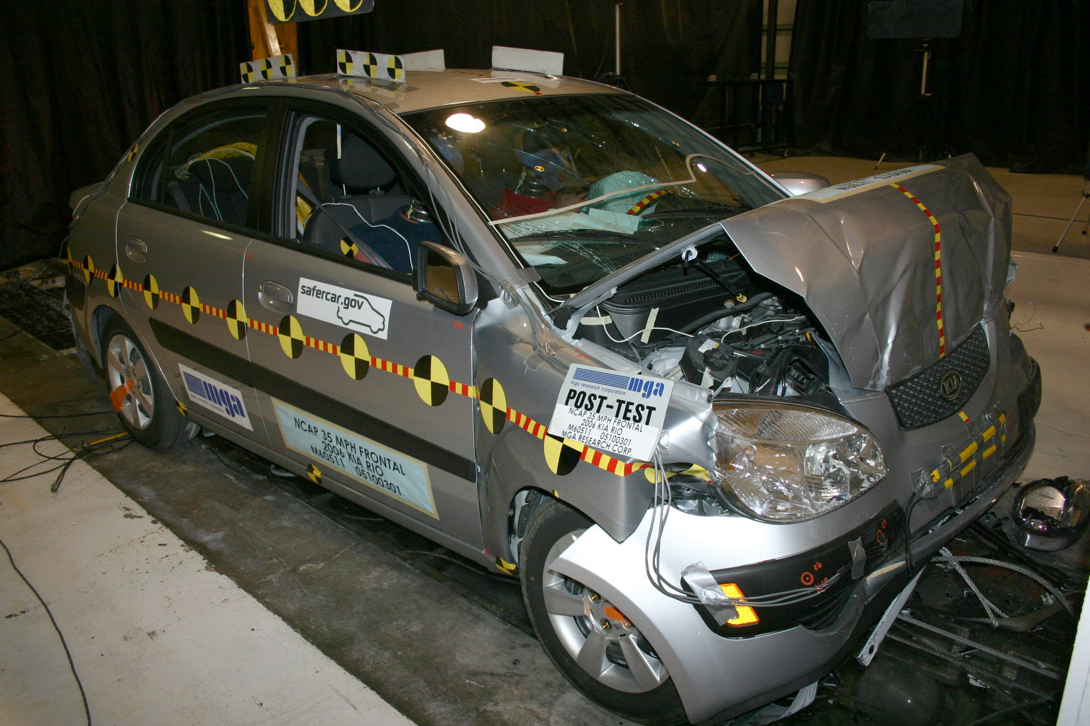 2006 KIA RIO crash image 13