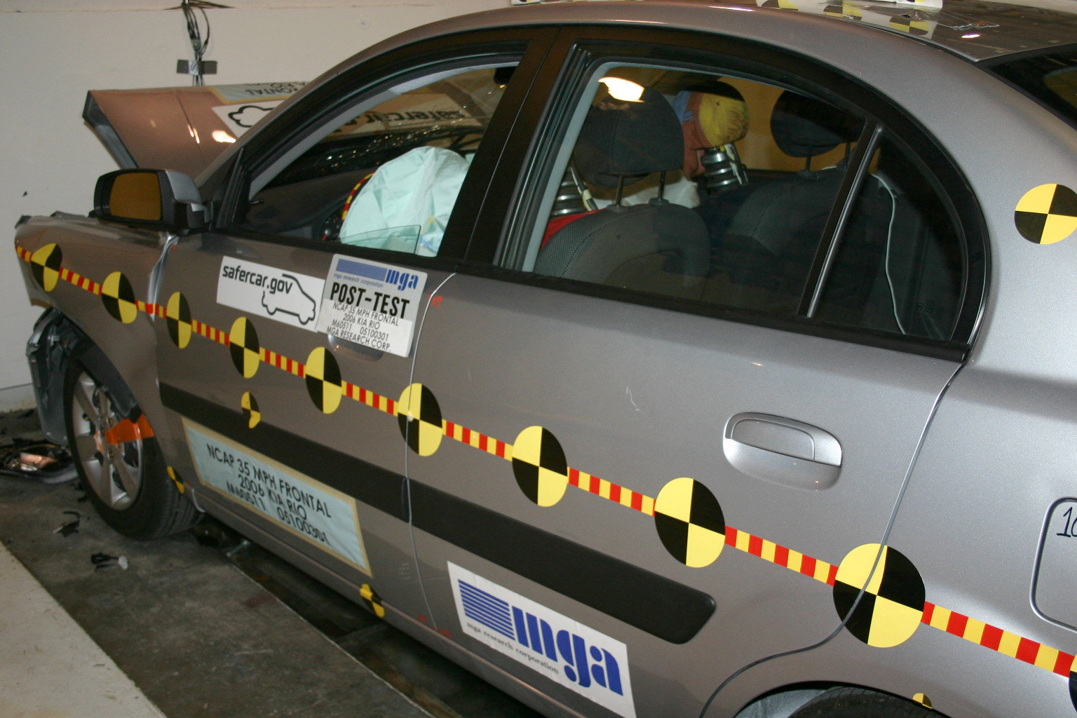 2006 KIA RIO crash image 17