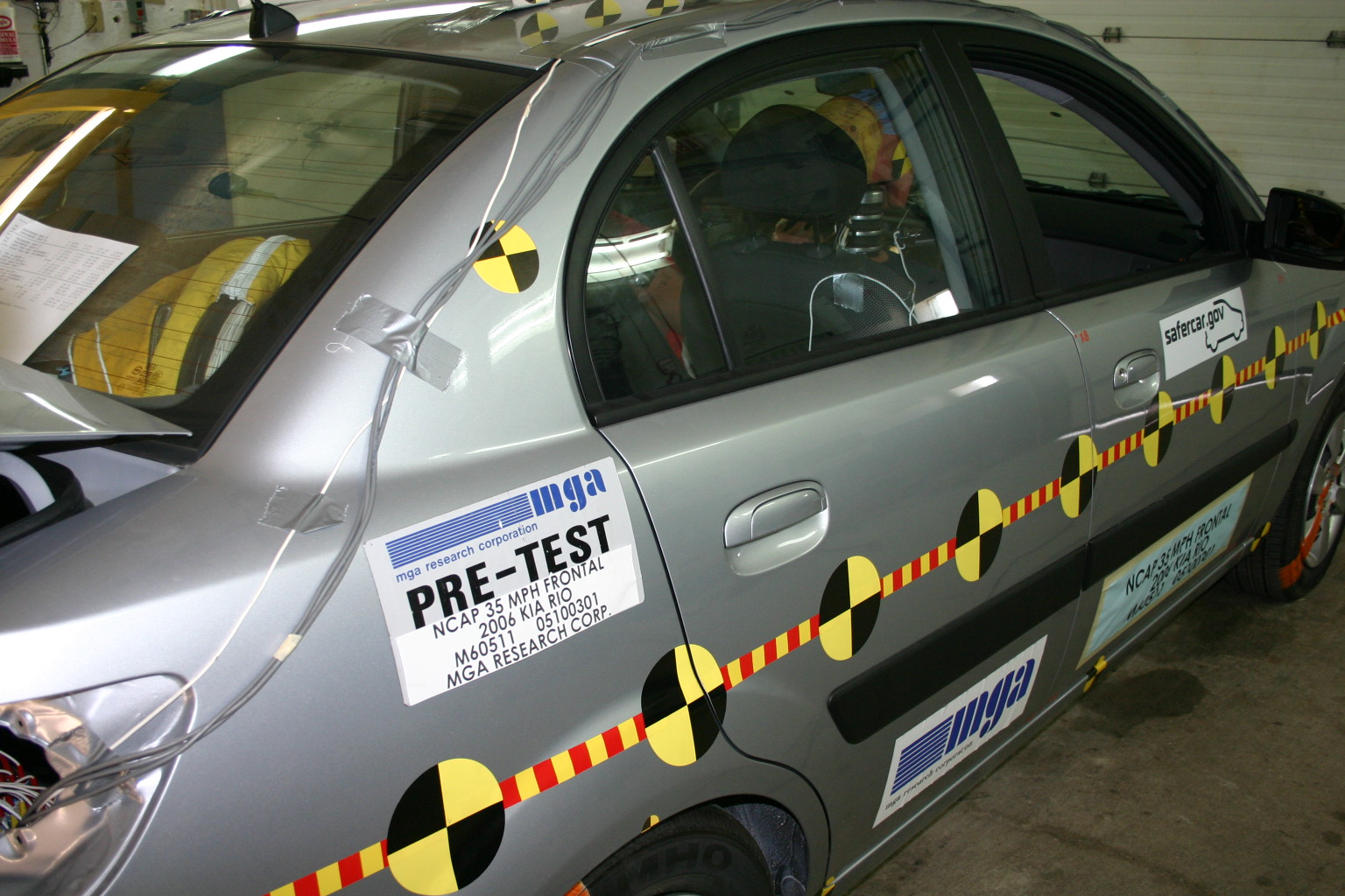 2006 KIA RIO crash image 18