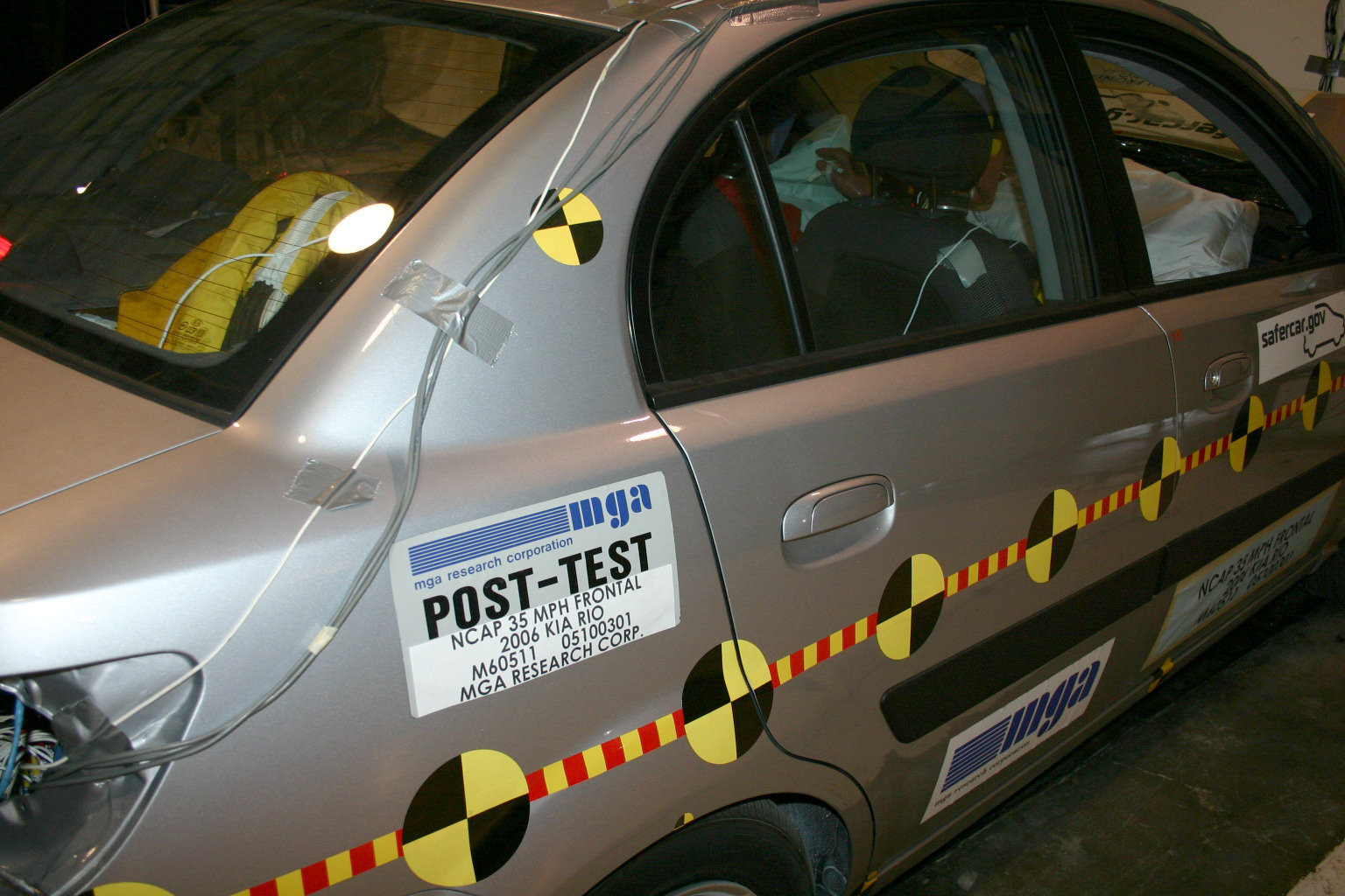 2006 KIA RIO crash image 19