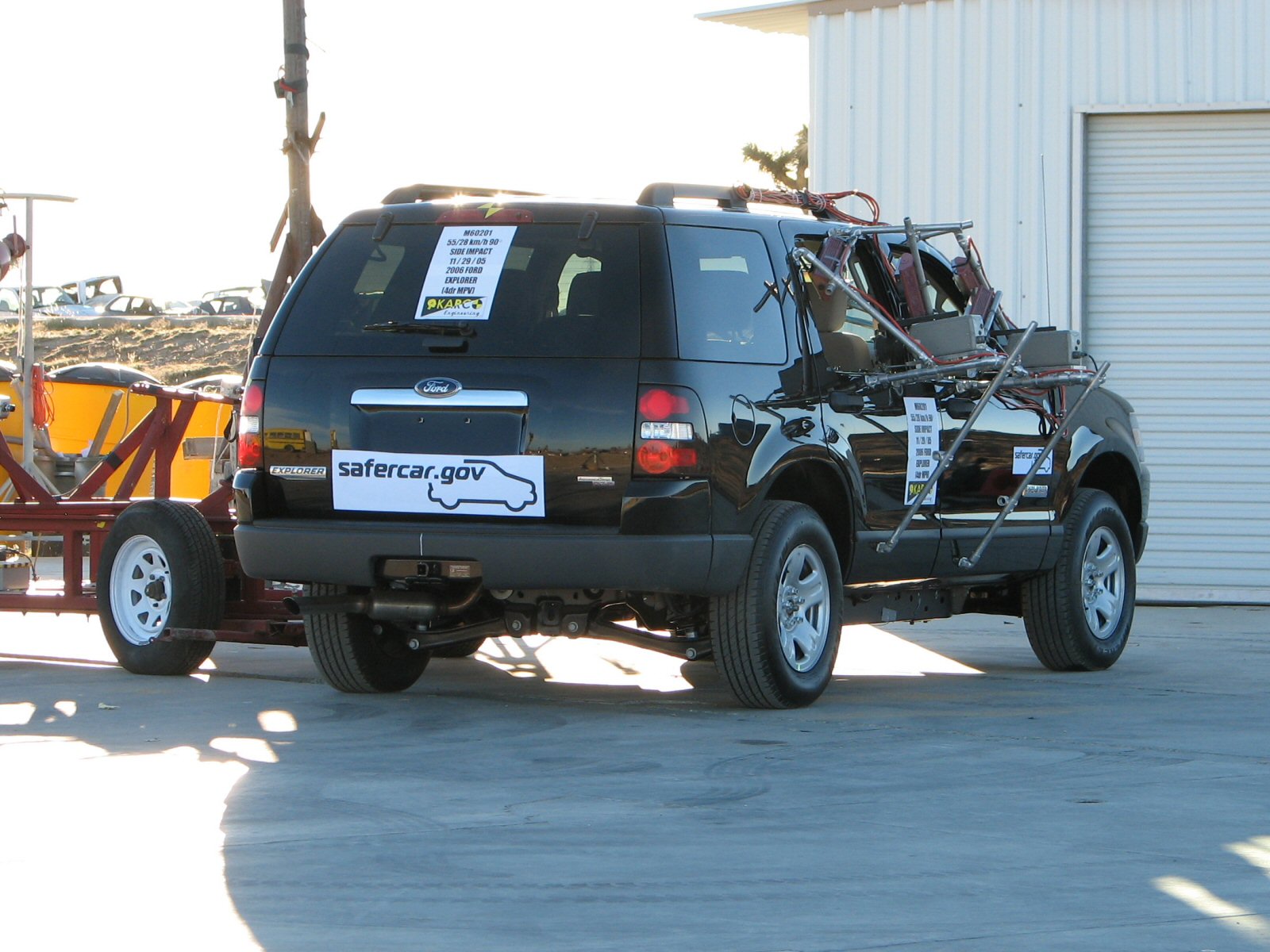 2006 FORD EXPLORER crash image 15