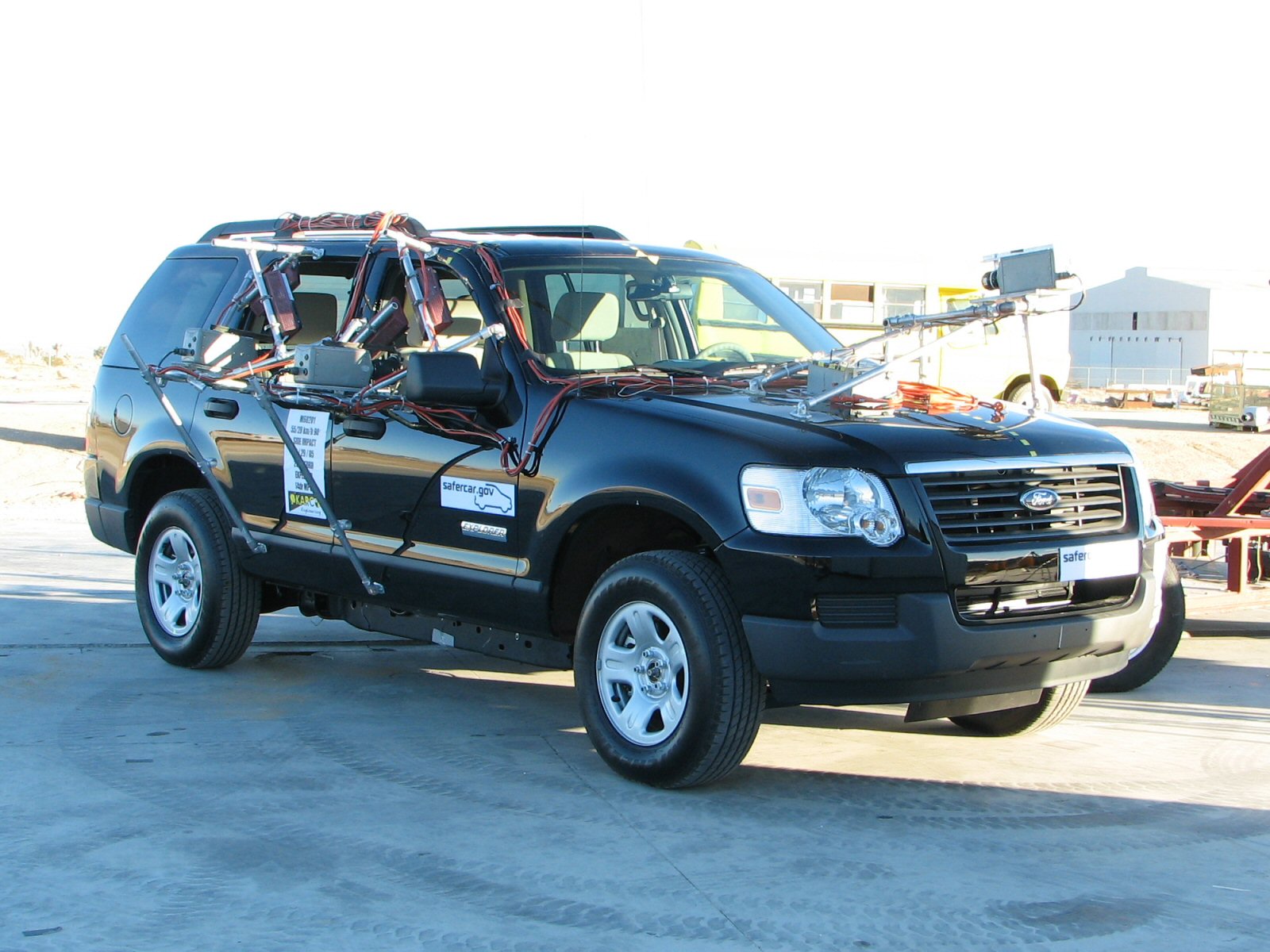 2006 FORD EXPLORER crash image 19