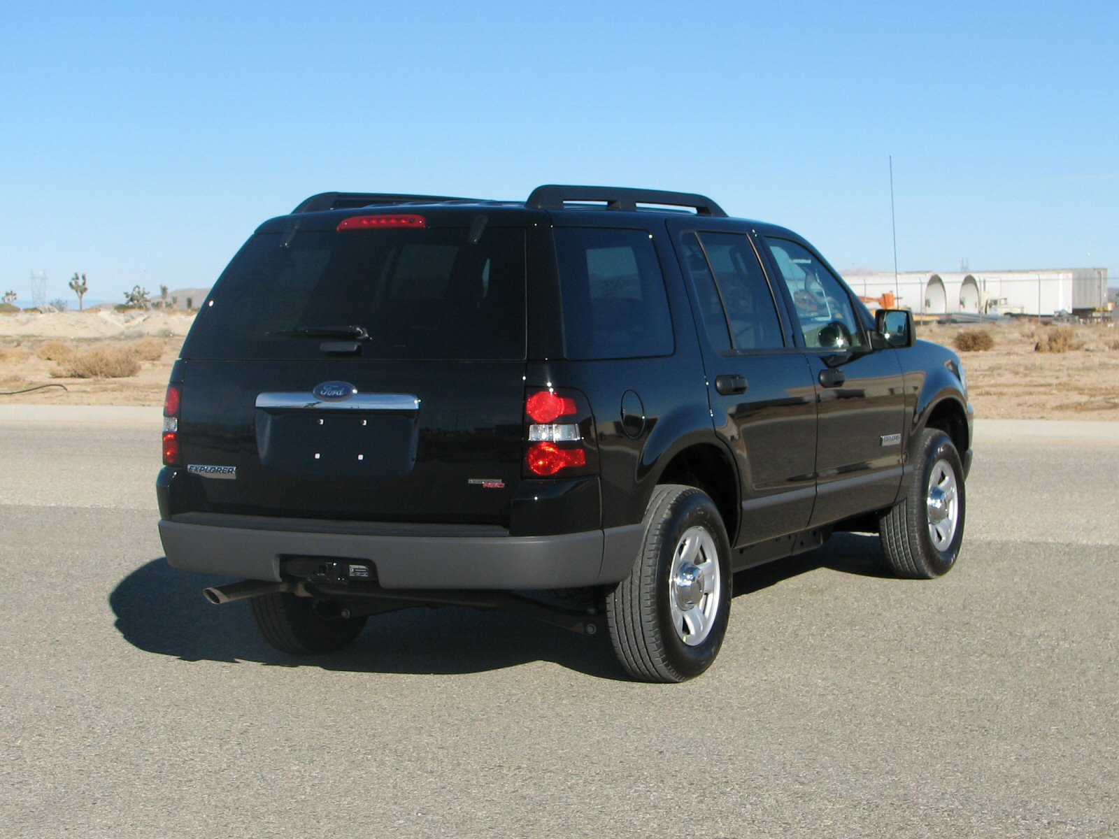 2006 FORD EXPLORER crash image 2