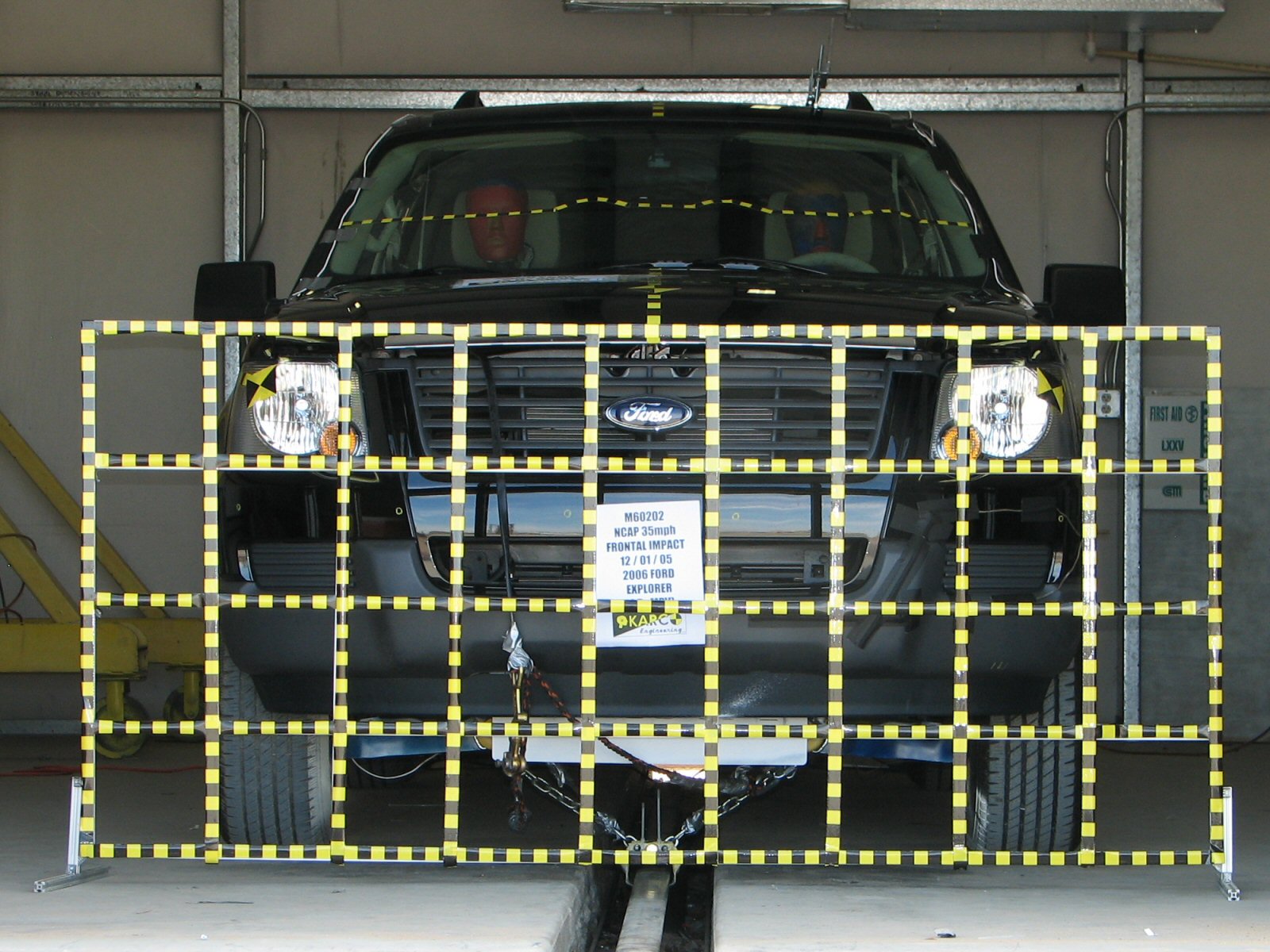 2006 FORD EXPLORER crash image