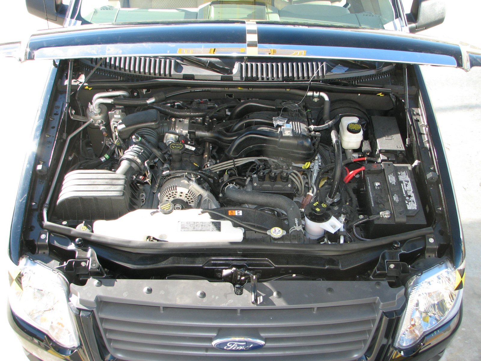 2006 FORD EXPLORER crash image 20