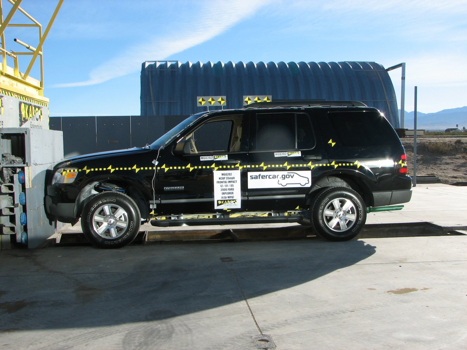 2006 FORD EXPLORER crash image 8