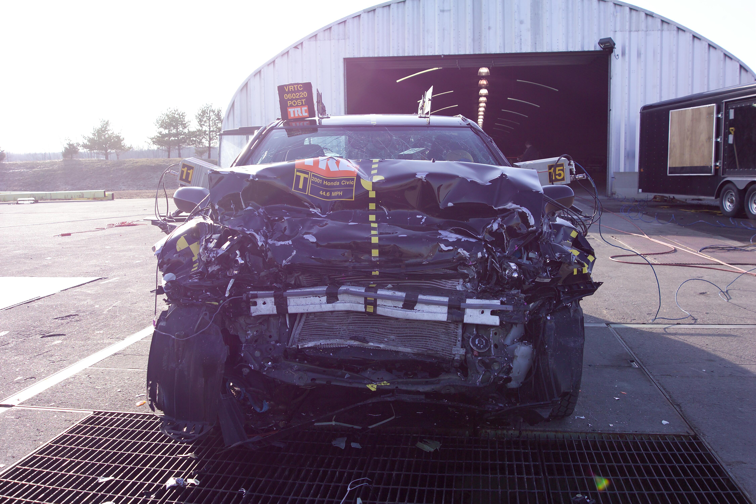 2005 CHRYSLER TOWN AND COUNTRY crash image 15