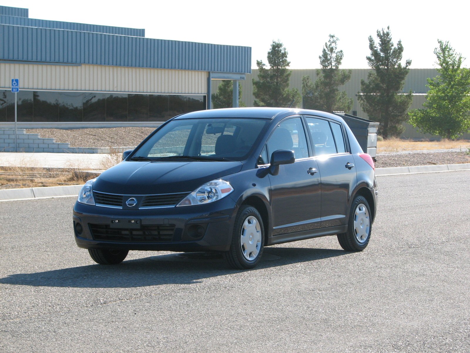 2007 NISSAN VERSA crash-test photo