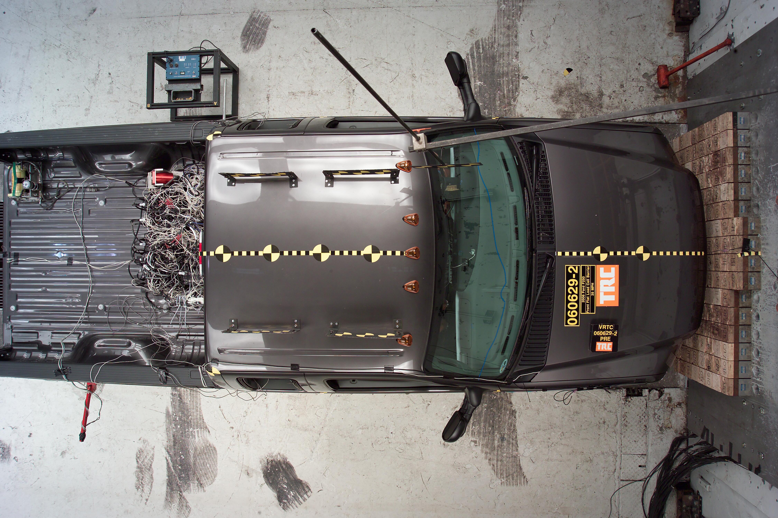 2006 FORD F250 PICKUP crash-test photo